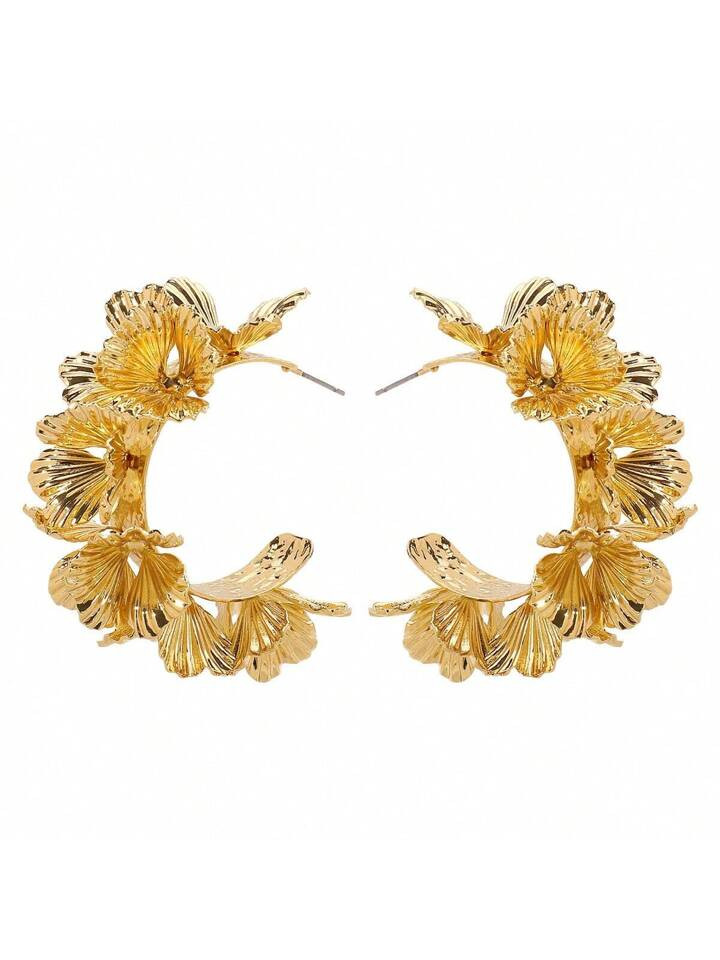 E12887 Statement Layered Floral Hoop Earrings Luxurious Retro C Shaped Metal Design | SHEIN