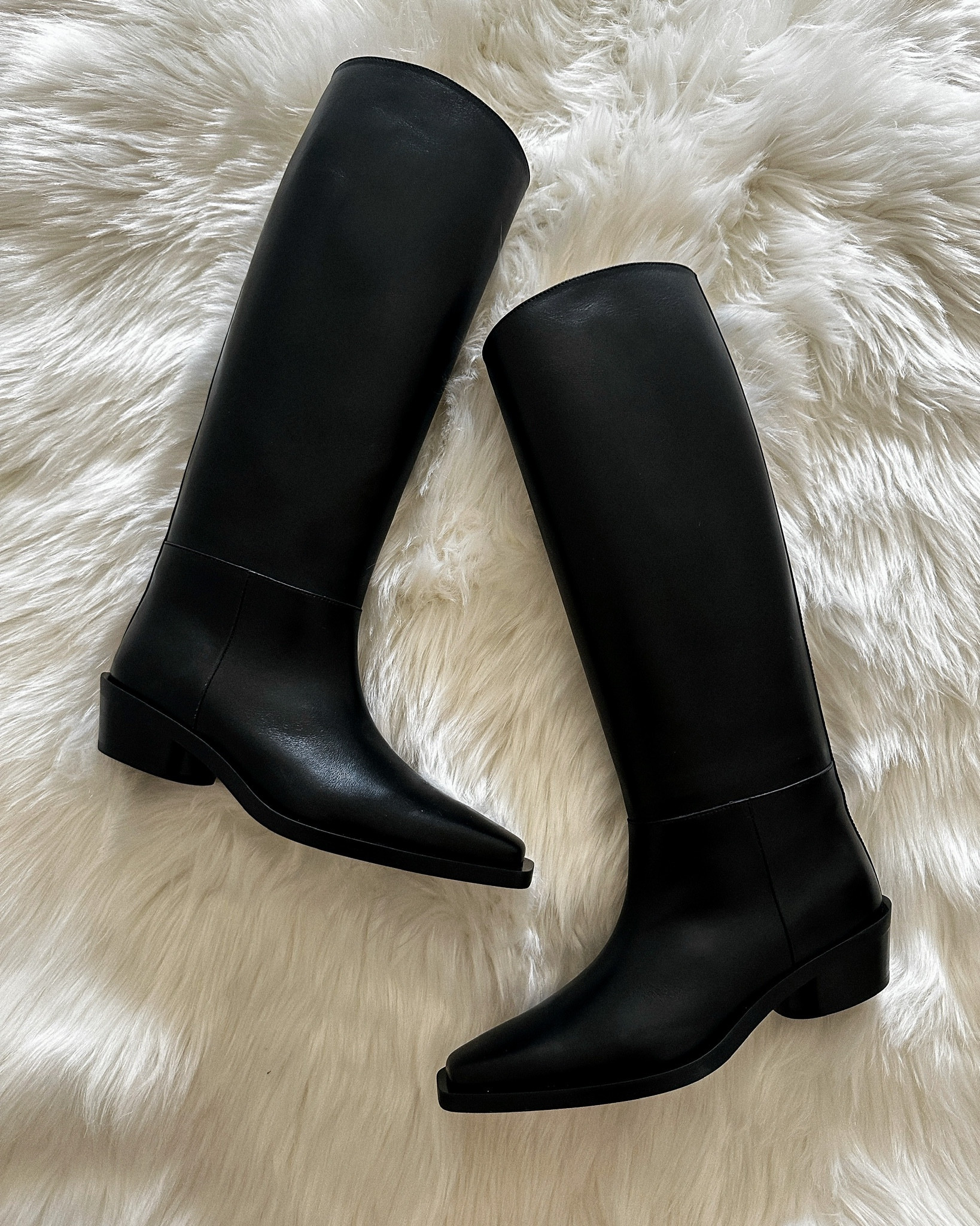 Black knee high boots #boots 

#LTKSeasonal #LTKshoecrush #LTKstyletip