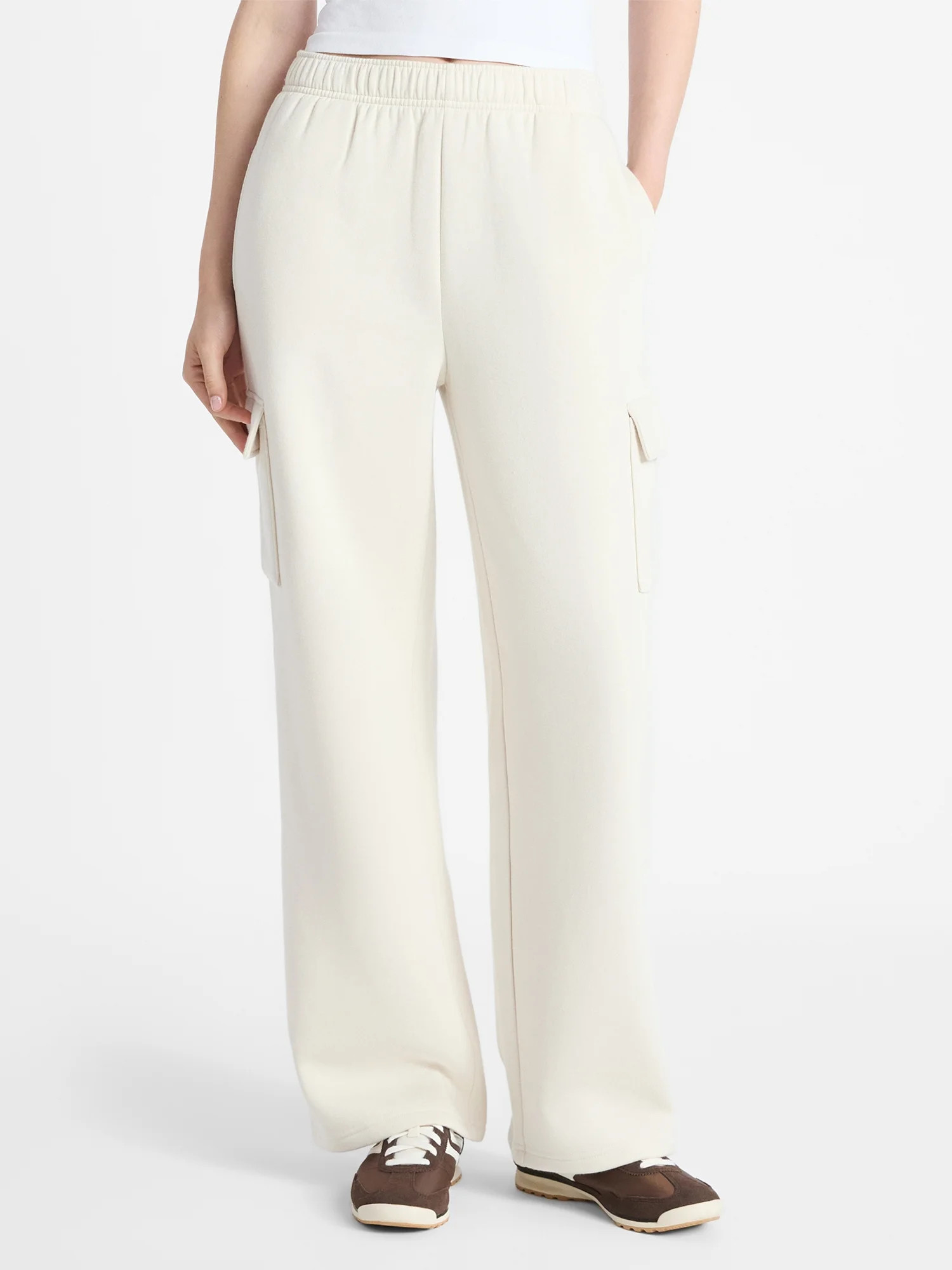 No Boundaries Fleece Cargo Wide-Leg Pants, 30'' Inseam, Women's XXS-XXL | Walmart (US)