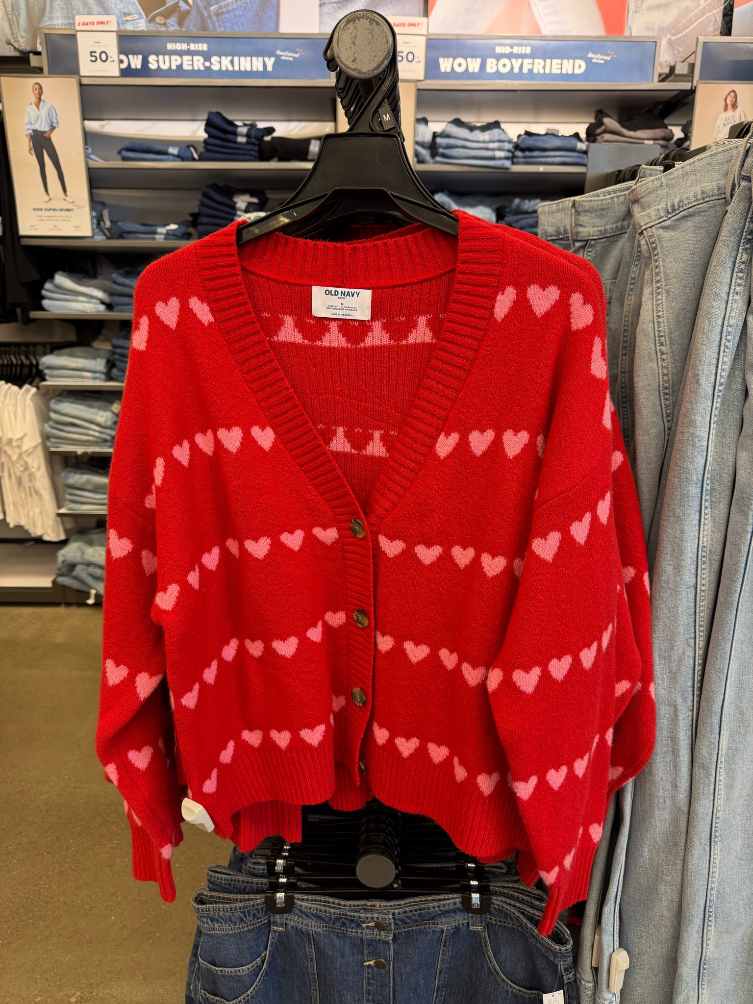 Such a cute sweater for Valentine’s Day. ❤️❤️
