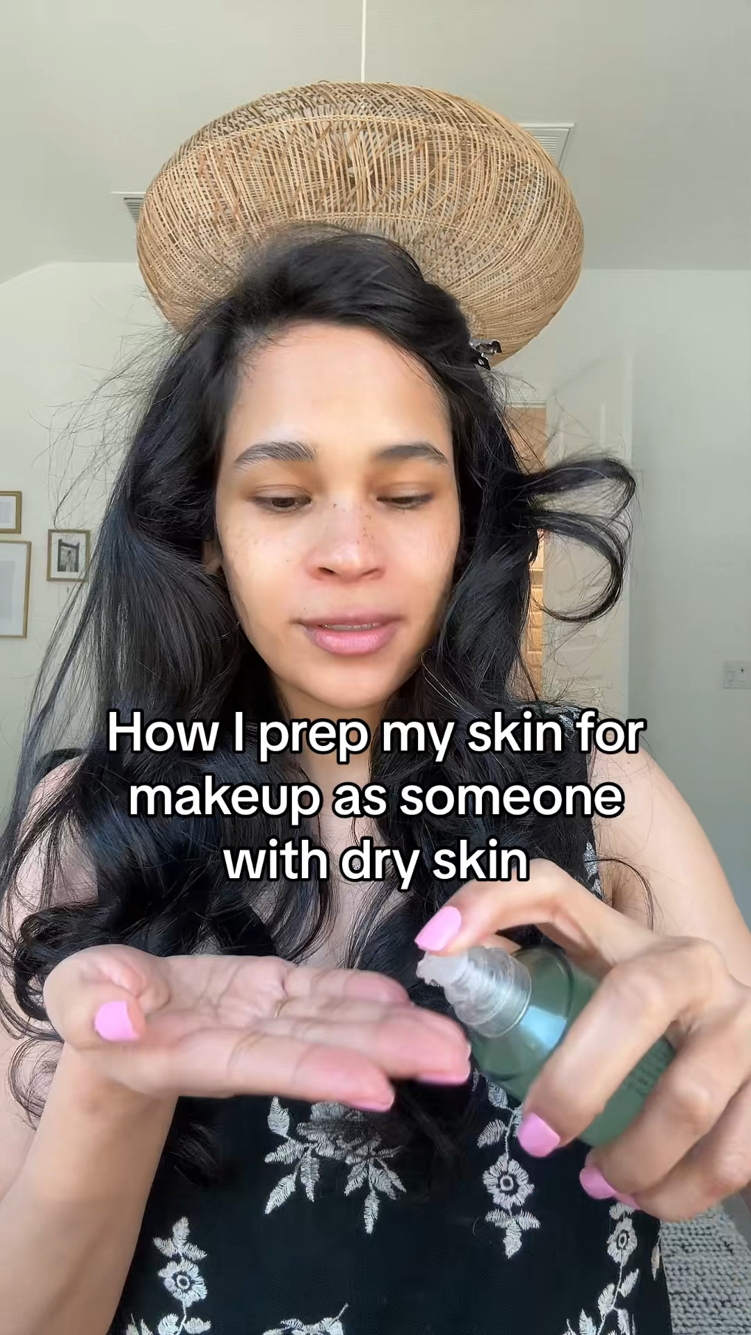 How I prep my skin for make up as someone with dry skin


Loose powder in color 3
Dibs blush in cool girl 
Blurring powder in beige 

#LTKVideo #LTKbeauty