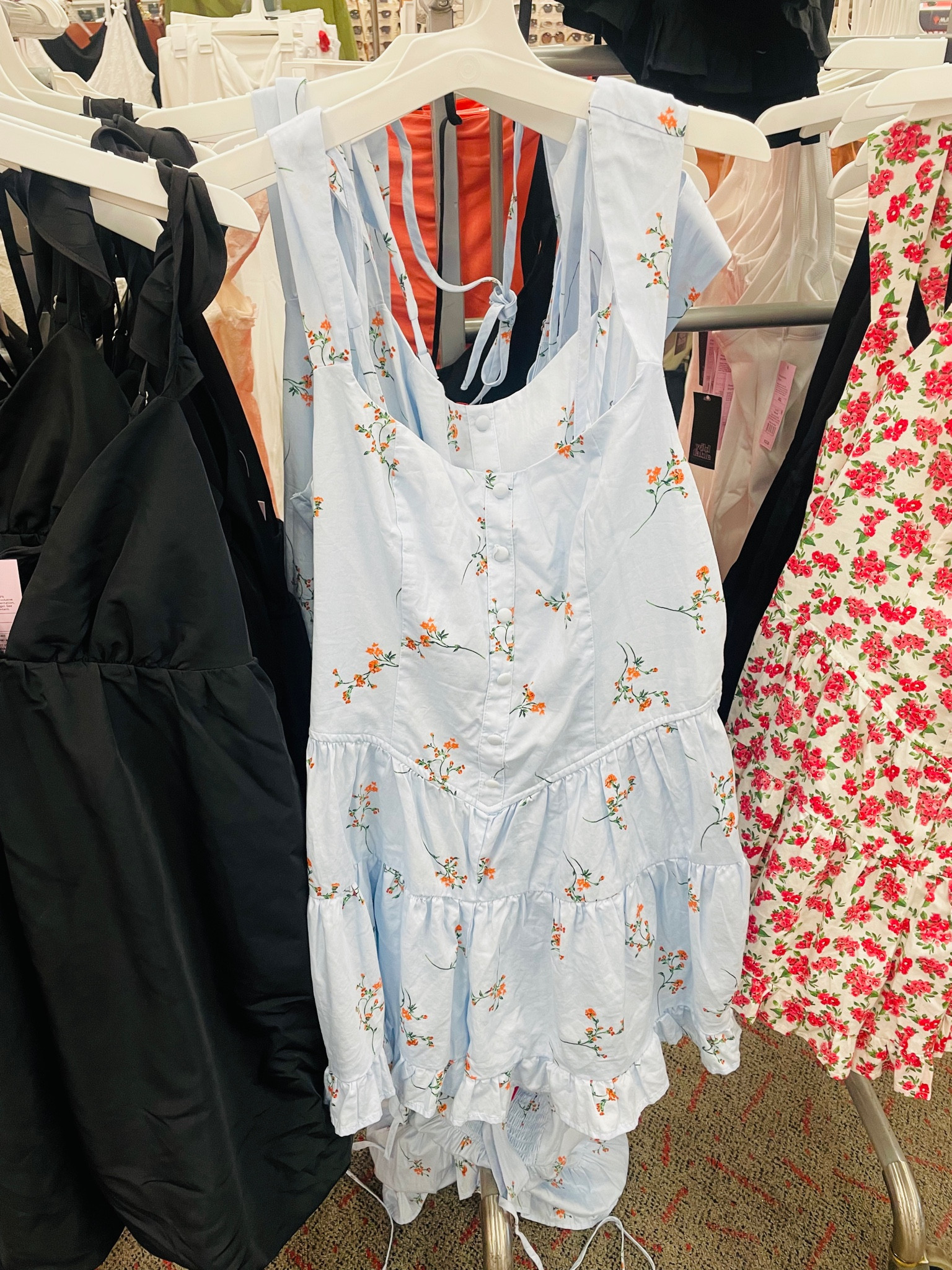 30% Off New Wild Fable Button-Front Tiered Rompers!! 
Light Aqua Blue Floral color
Comes in pink floral and black also!


Target romper, summer outfit, floral print, vacation outfit 


#LTKFindsUnder50 #LTKSaleAlert #LTKSummerSales