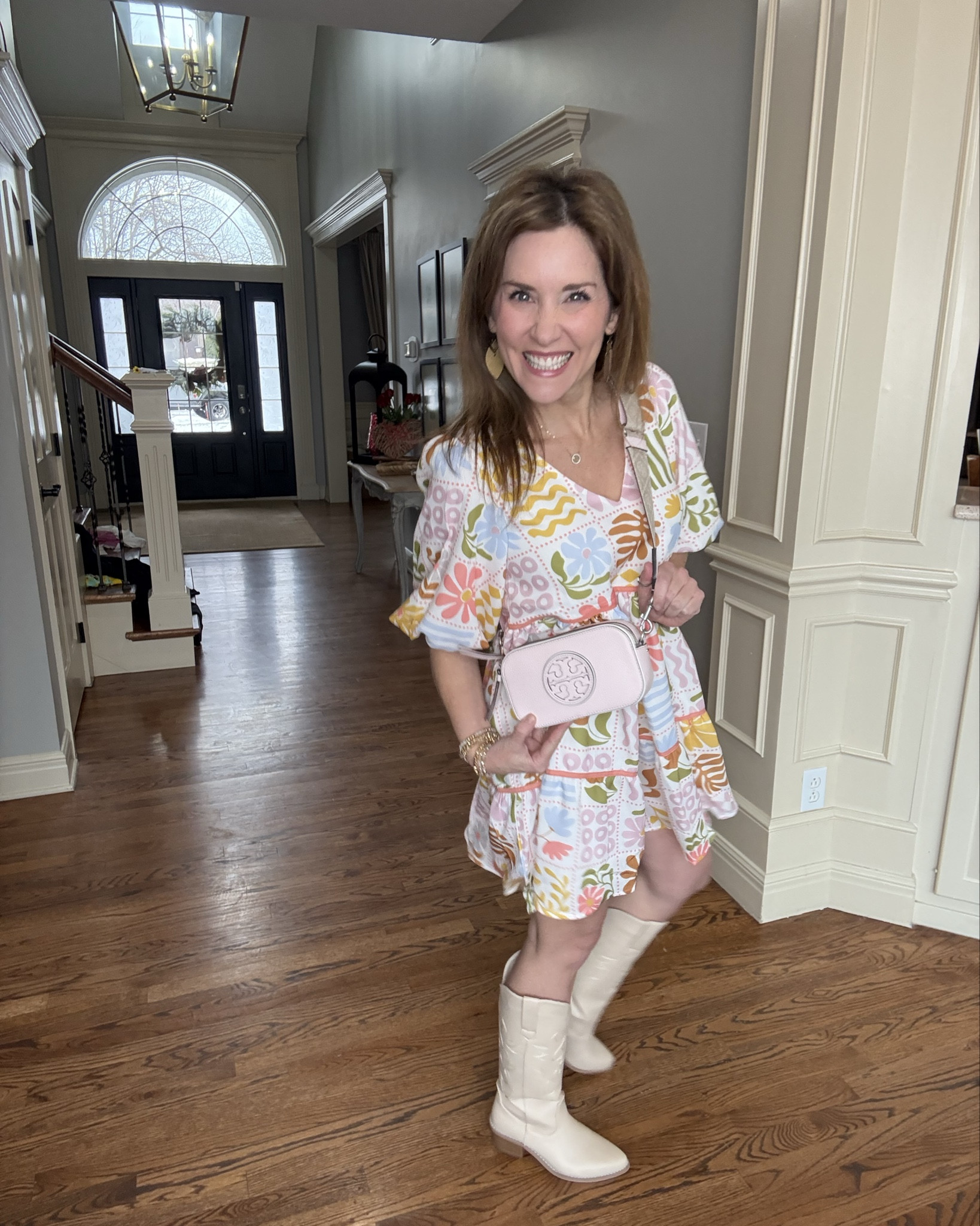 Such a great spring cross body bag! Newest Tory Burch Miller cross body collection! 

Crazy Busy Mama 

#LTKItBag #LTKPetite #LTKShoeCrush