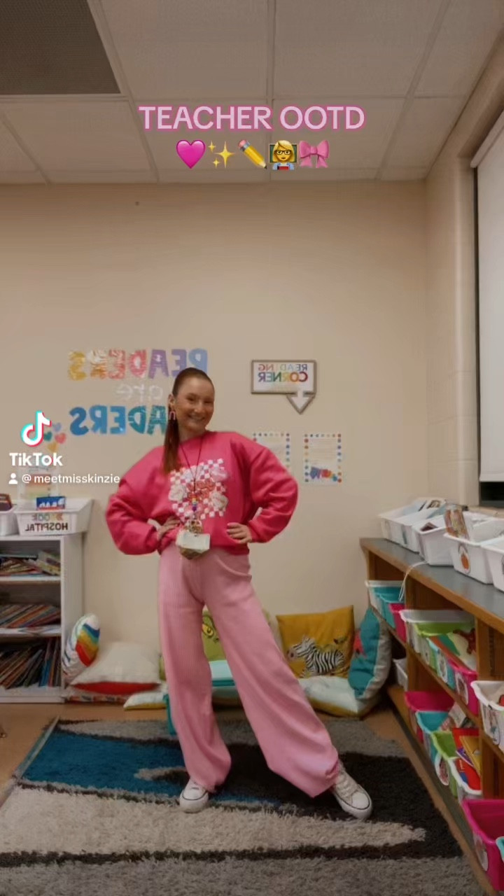 Pink Teacher OOTD 🩷✨👩‍🏫✏️

#LTKfindsunder50 #LTKstyletip #LTKMostLoved