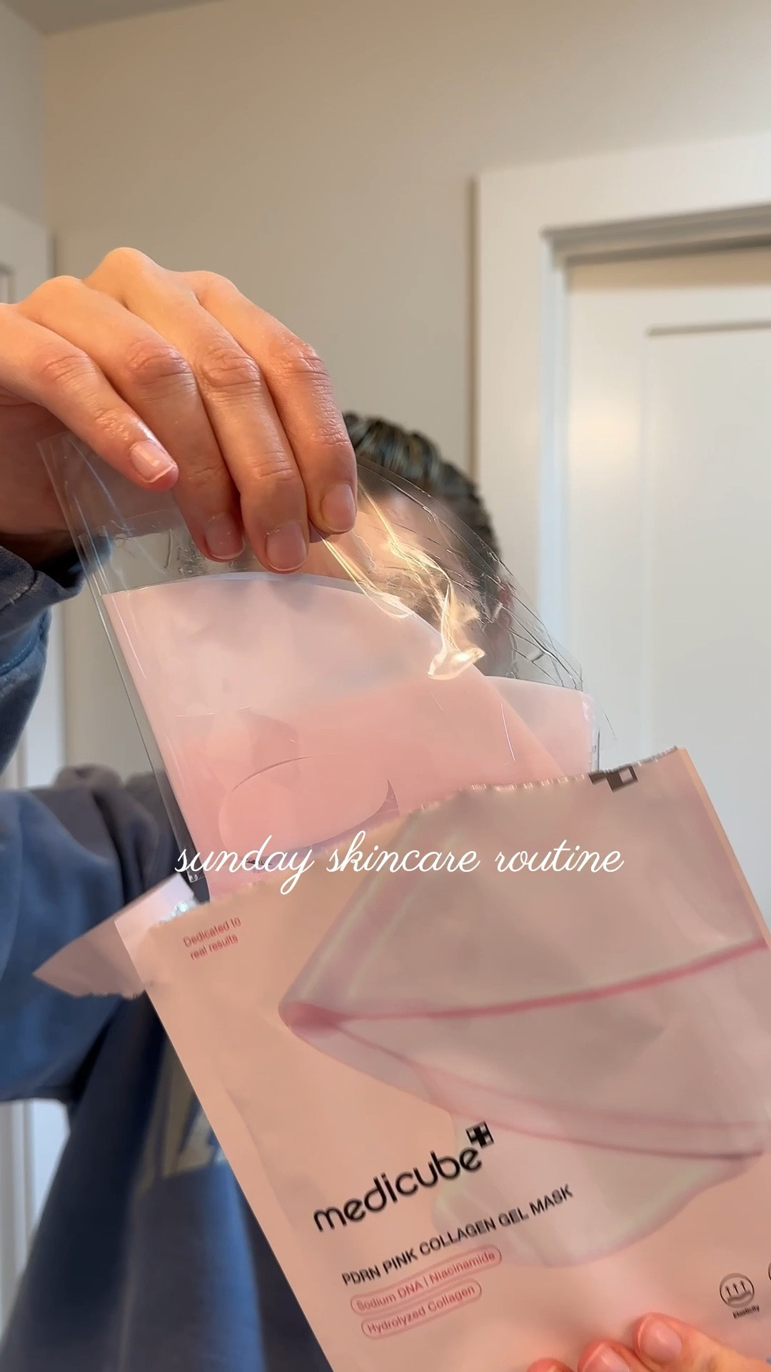 Sunday skincare routine! I love using a face mask once a week and this one from Medicube has been a current fave ❤️