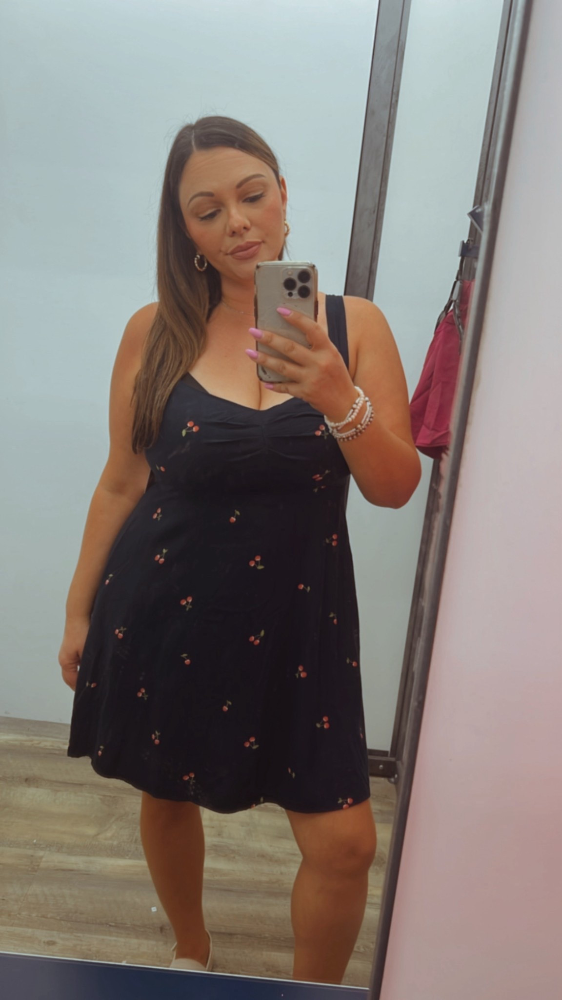 Cherry-picked for summer 🍒☀️ This navy cutie is cool, comfy, and now 40% off! Don’t sleep on this sale—linked it all on my LTK 💙 #LTKsummer #LTKsale #summerstyle

Wearing size L

#LTKSaleAlert #LTKFindsUnder50 #LTKSeasonal