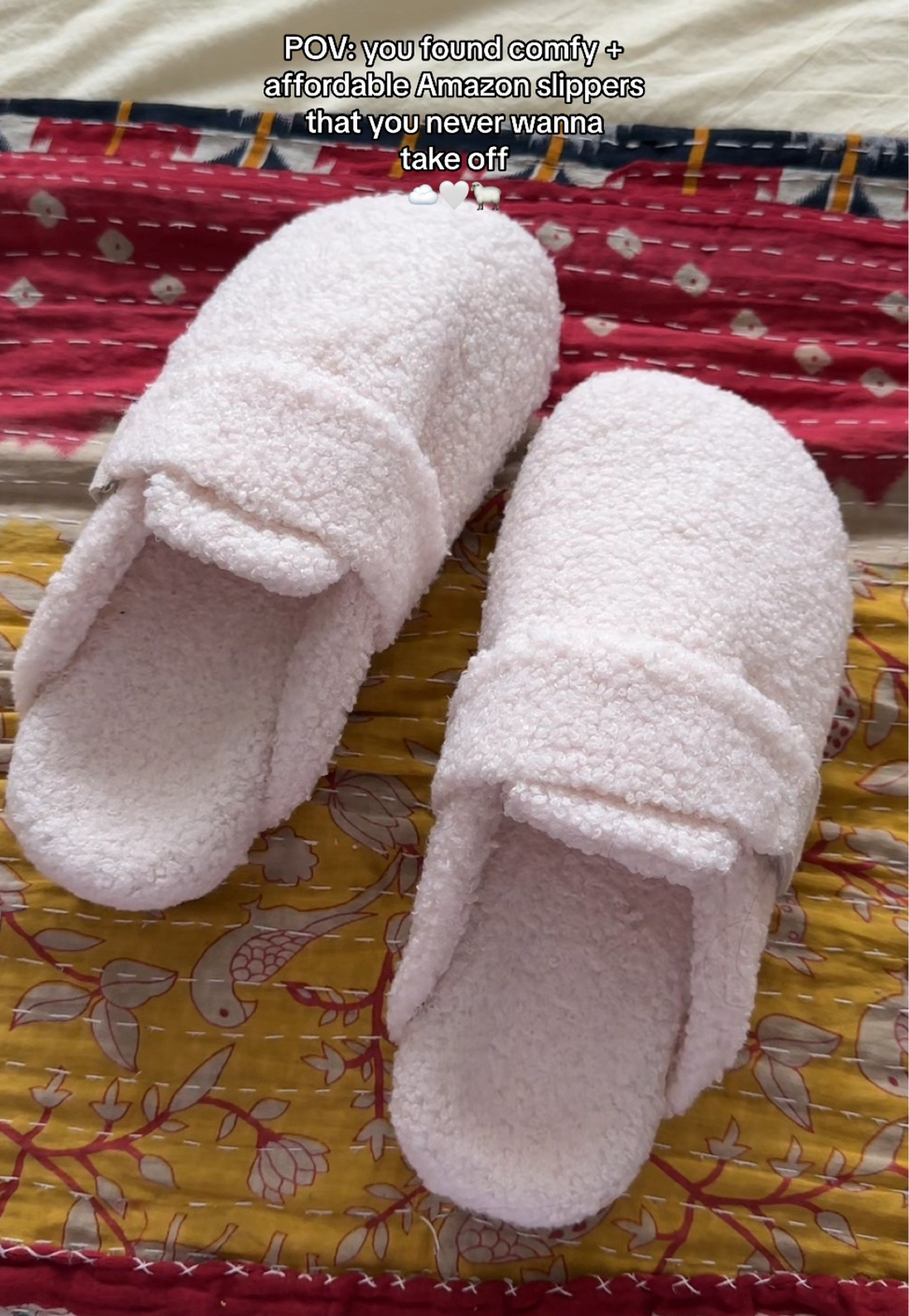 Cozy slippers

#LTKSeasonal #LTKFallSale #LTKStyleTip