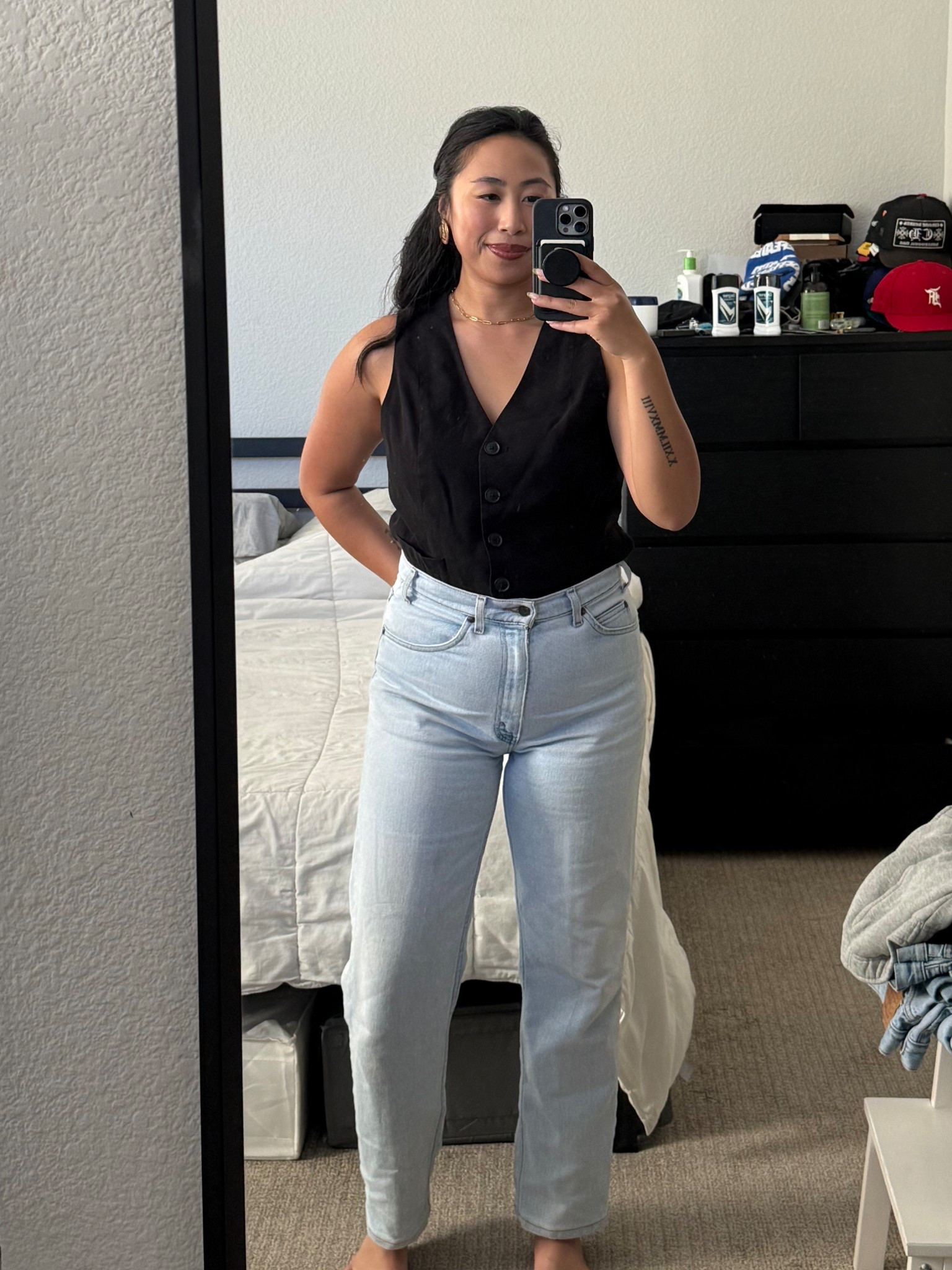 Happy Friday🖤

Didn’t get the full fit but I styled this look with my black sambas! Another option would be chunky sandals or docs🖤

#LTKWorkwear #LTKShoeCrush #LTKStyleTip
