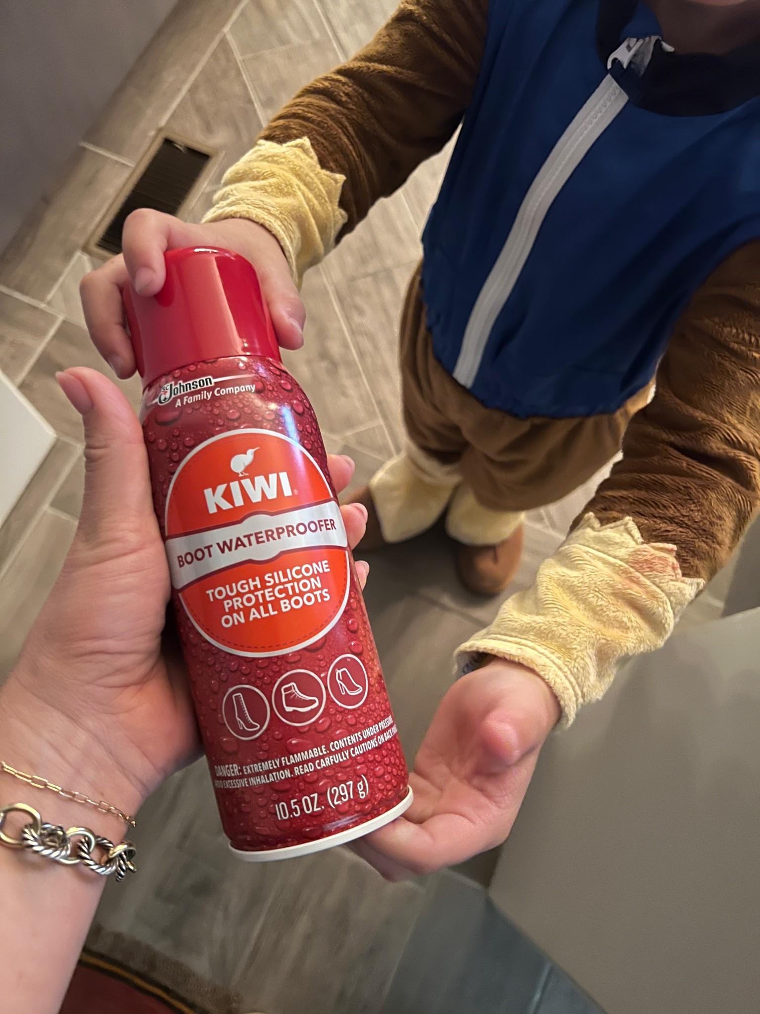 Kiwi Protect-All Waterproofer Spray, Water Repellant for Shoes and More