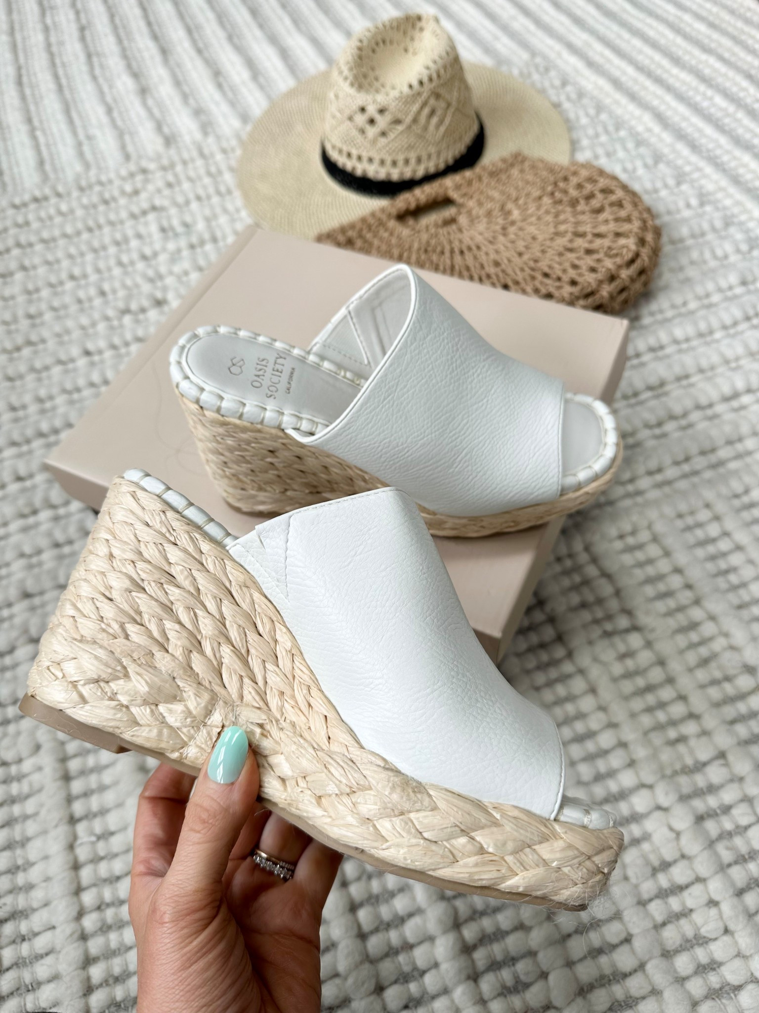 Most versatile wedge sandal in a white leather finish ! True to size from pink lily

Code: March20




#LTKShoeCrush #LTKSpringSale #LTKSeasonal