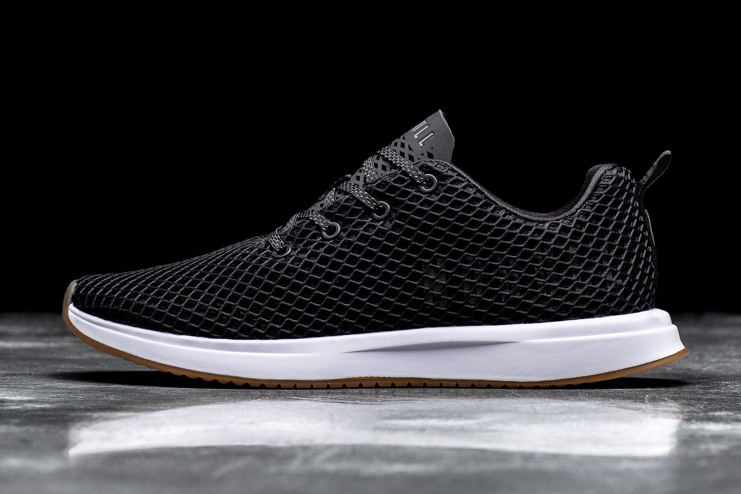 BLACK WHITE MESH RUNNER (WOMEN'S) | NOBULL