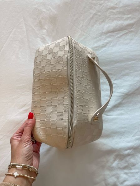Amazon spring sale! Amazon makeup bag under $13 now. More colors available. This is white which is more creamy. #amazonsale #amazon

#LTKsalealert #LTKfindsunder50 #LTKbeauty