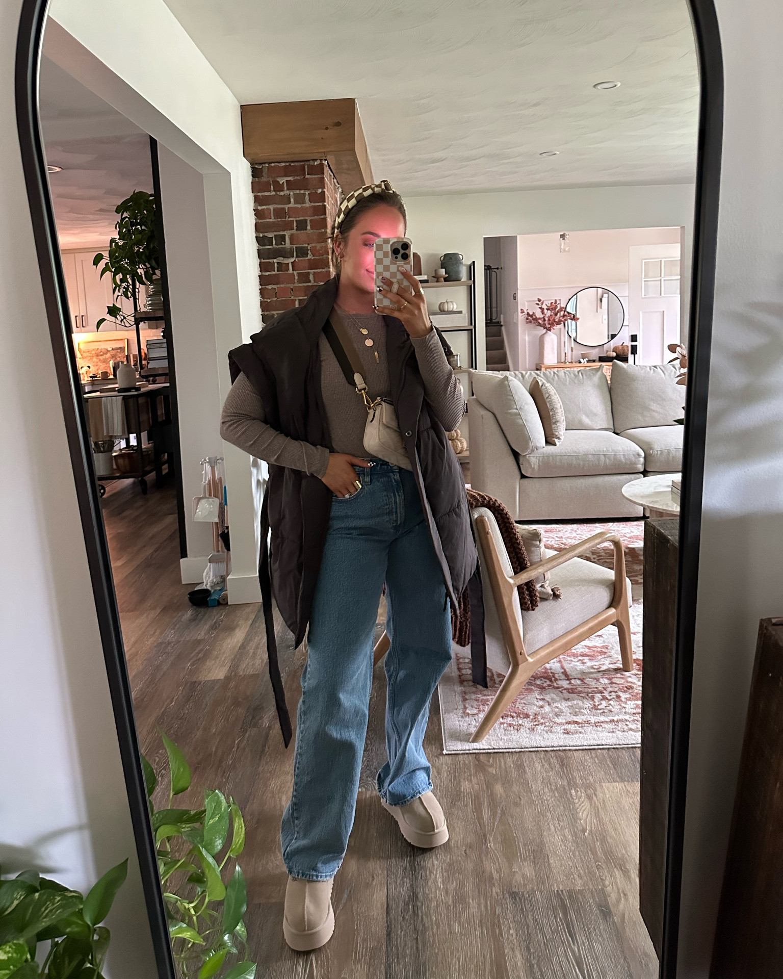 My top selling outfit from the month of September 🤎🍂 You guys went crazy for this vest! Linking up the entire look here again 😍🫶🏼

Top selling items, GAP vest, puffer vest, wrap vest, Abercrombie jeans, loose jeans, 90s jeans, curve love jeans, old navy top, affordable tops 

#LTKshoecrush #LTKSeasonal #LTKfindsunder100