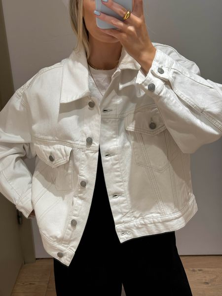 Cos denim jacket I loved! Perfect for summer - size xs so is oversized 

#LTKeurope #LTKsummer