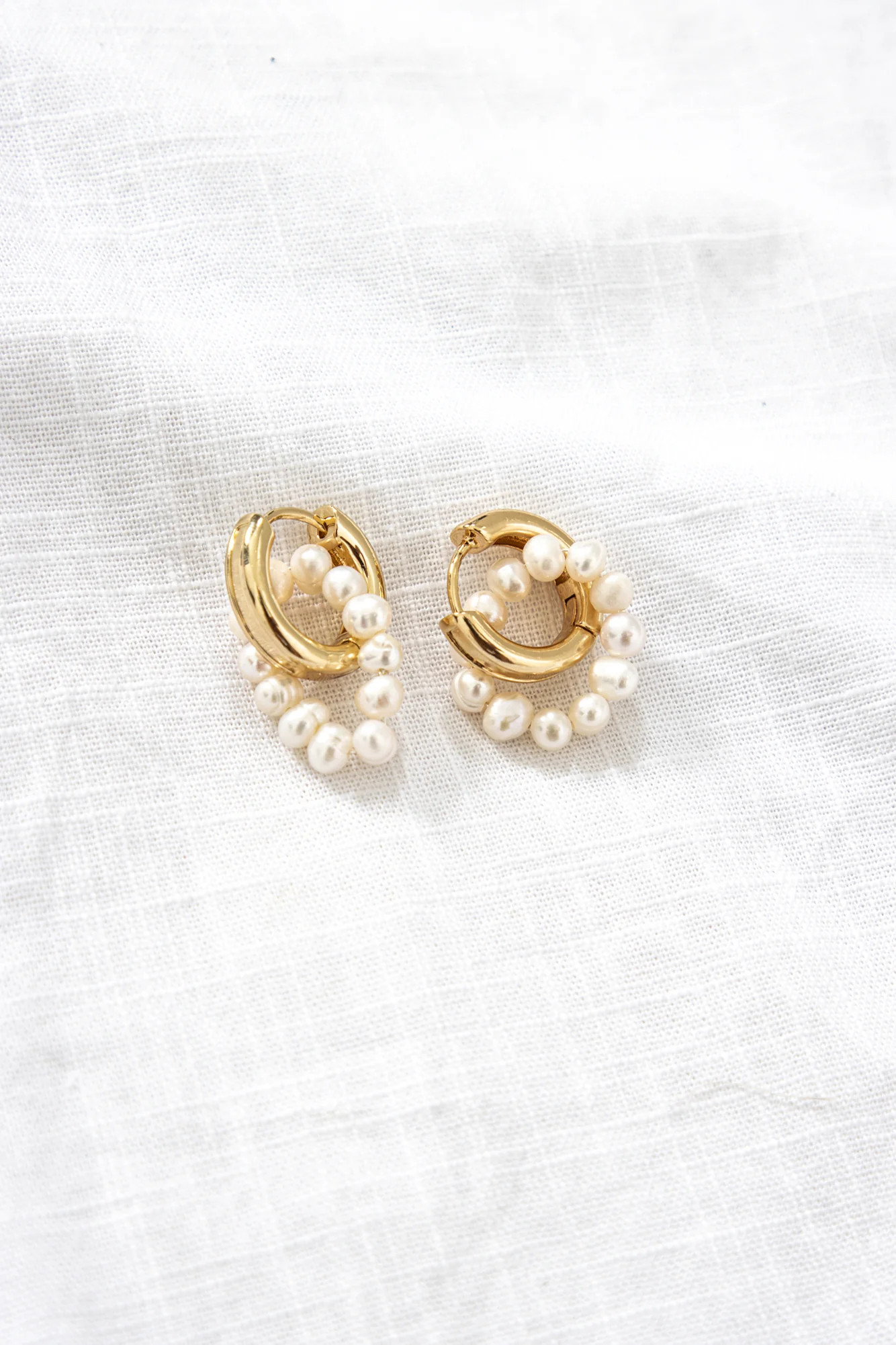 Forever Linked Earrings Gold | Hello Molly (US)