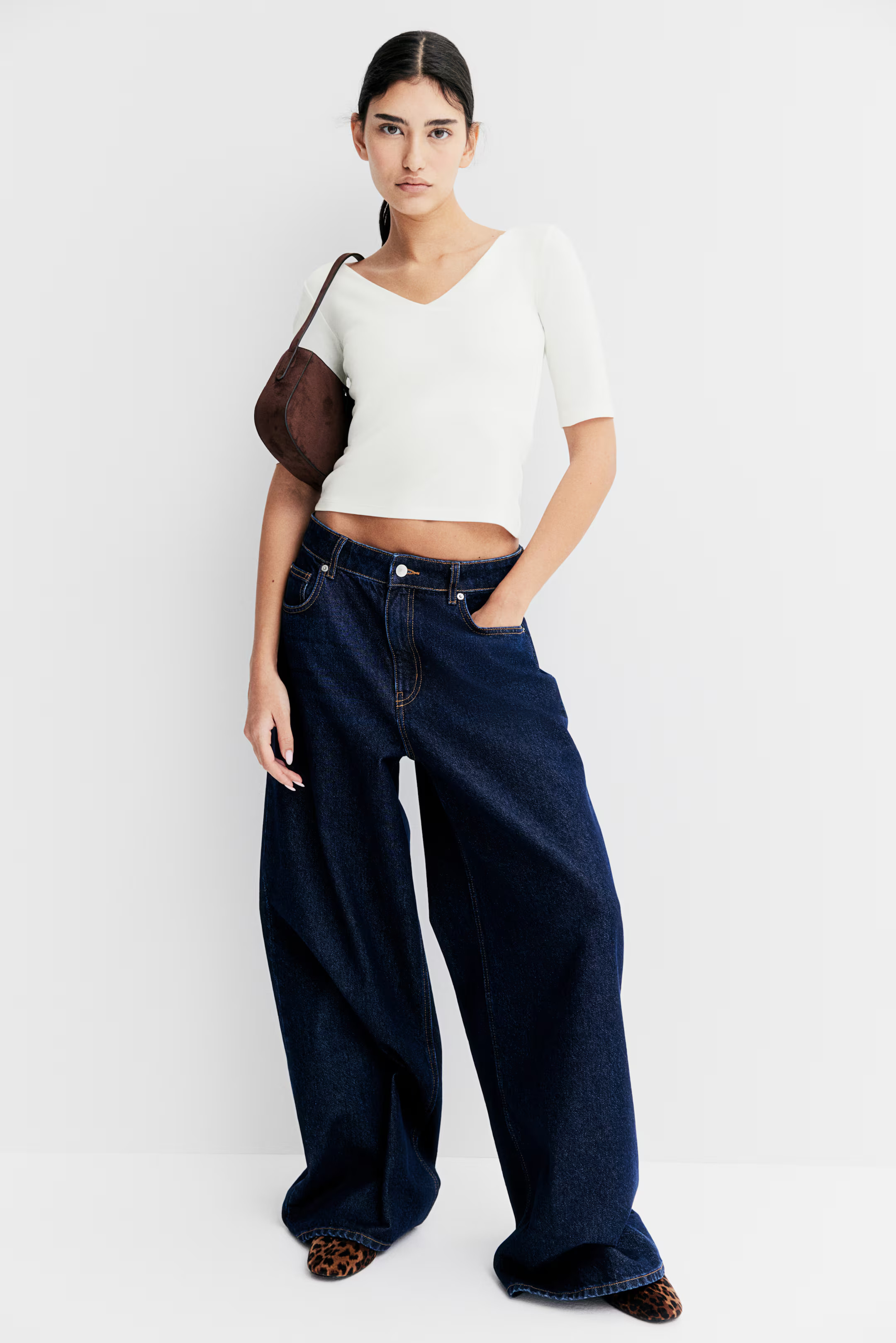 V-Neck Top - White - Ladies | H&M US | H&M (US + CA)