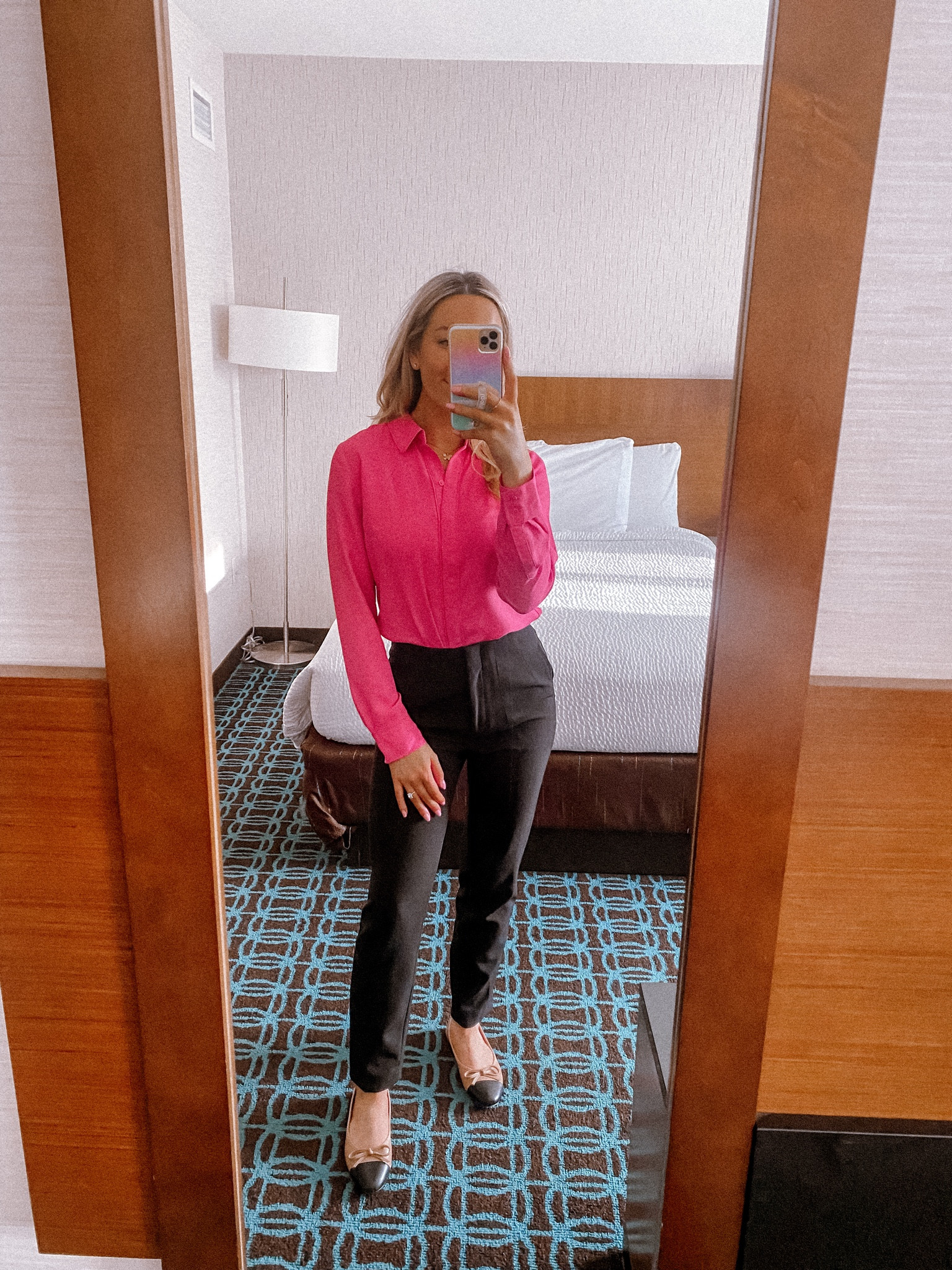 Casual work outfit! Work travel. 
XS in the top
XXS petite in the bottoms
Ballet flats TTS

Steve Madden. Express  

#LTKfindsunder50 #LTKworkwear #LTKfindsunder100