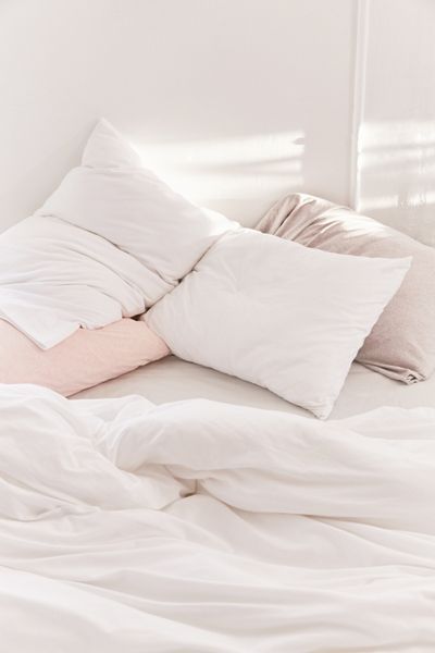 T-Shirt Jersey Comforter – White | Urban Outfitters (US and RoW)