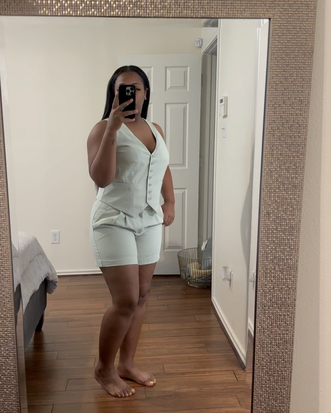#targetfinds #targetoutfits 
I’m wearing a size Medium in the vest and size 8 in the high waisted shorts💚

#LTKActive #LTKVideo #LTKfindsunder50