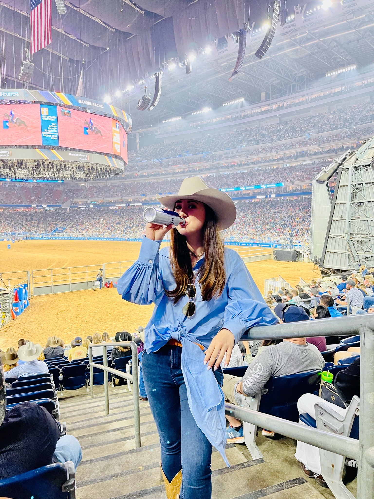 There’s nothing like a crisp blue or white button down & jeans 👔 

#LTKstyletip #LTKFind
