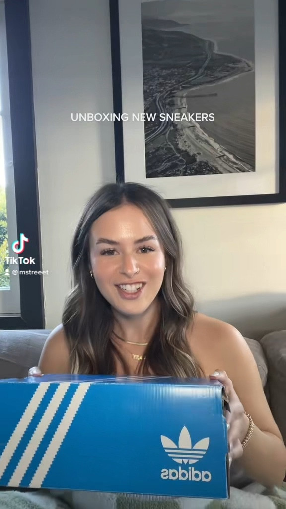 Adidas, Womens adidas, sambarose, adidas samba roses, women’s sneakers, casual sneakers, women’s white sneakers, street style sneakers, white adidas 

#LTKunder100 #LTKshoecrush #LTKfit