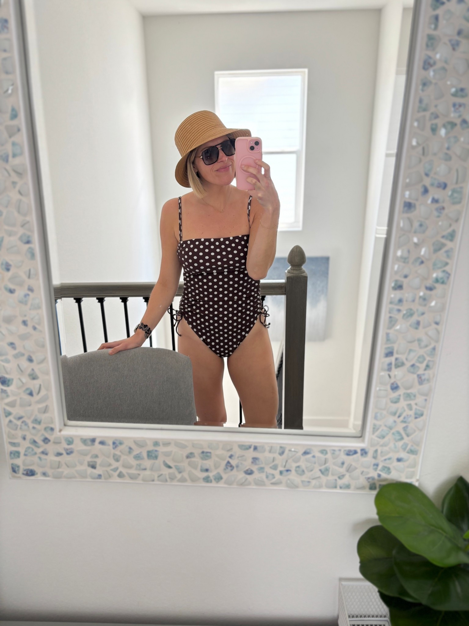 This swimsuit is so flattering and currently on sale for less than $20 🙌🏻 

Wearing medium 

#LTKSaleAlert #LTKSwim #LTKSeasonal