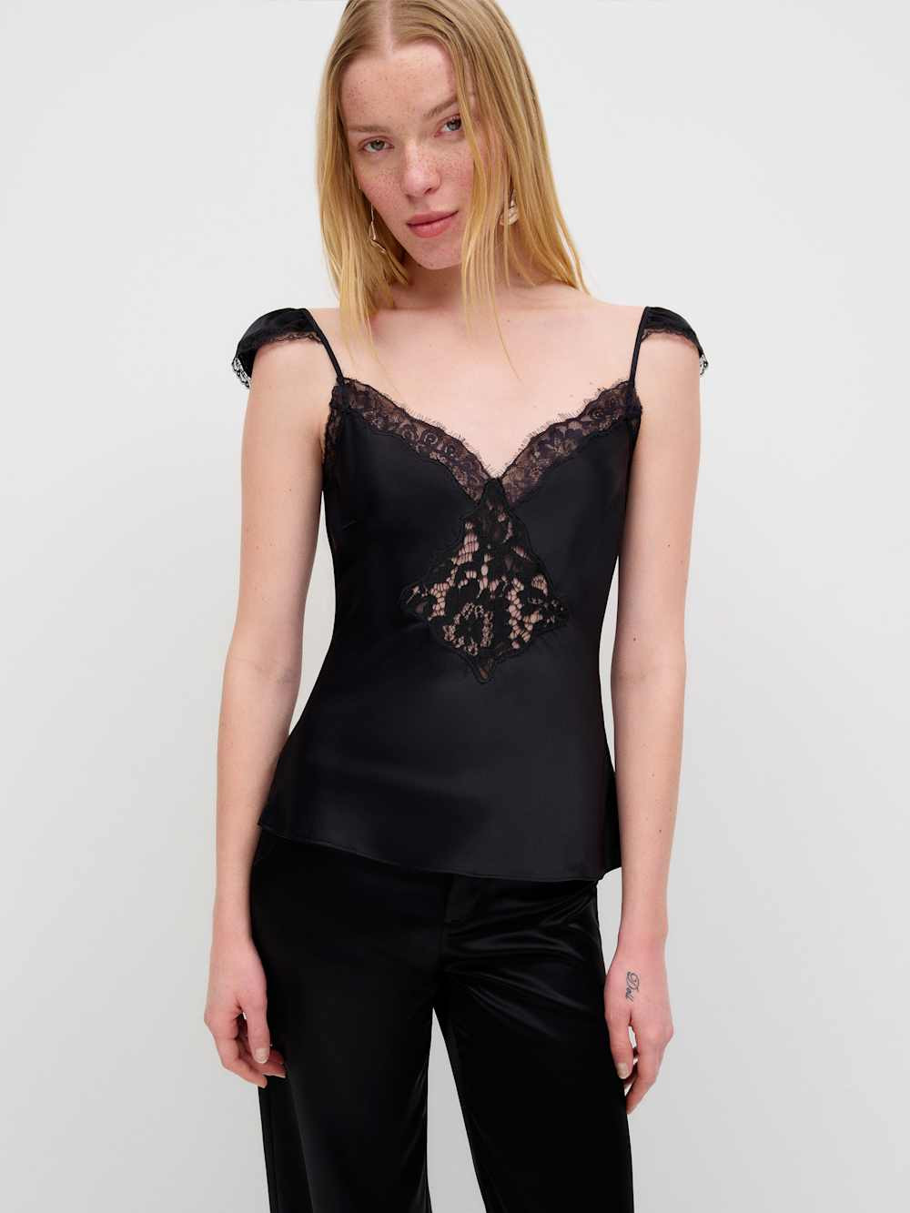 Serafina Silk Top | Reformation (Global)