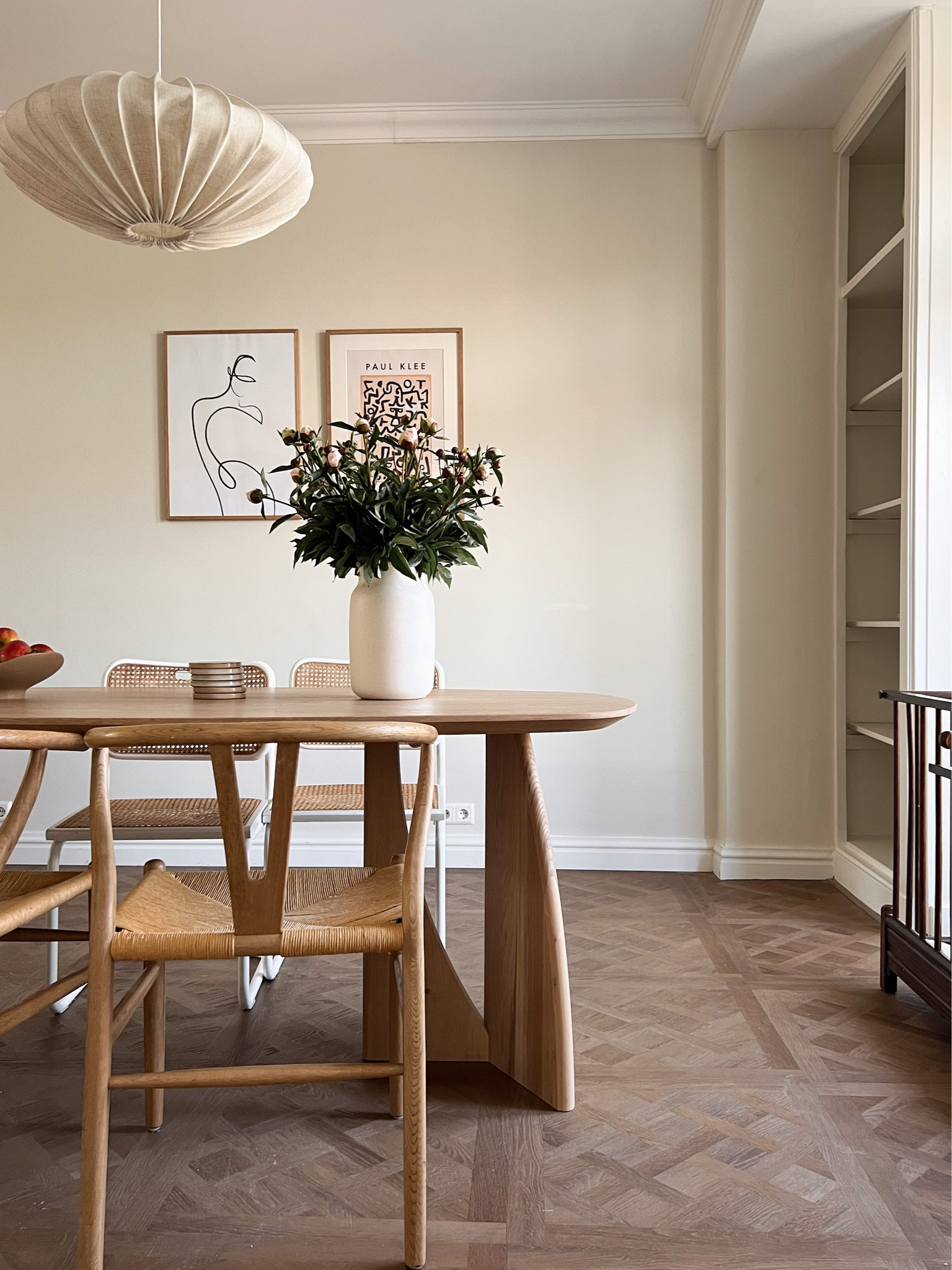 Dining room inspiration 🏡

home decor, westwing, handmade ceramic vase, dining table, westwing collection, dining chairs, interior lights, ceiling laps, Netherlands.

#LTKeurope #LTKhome