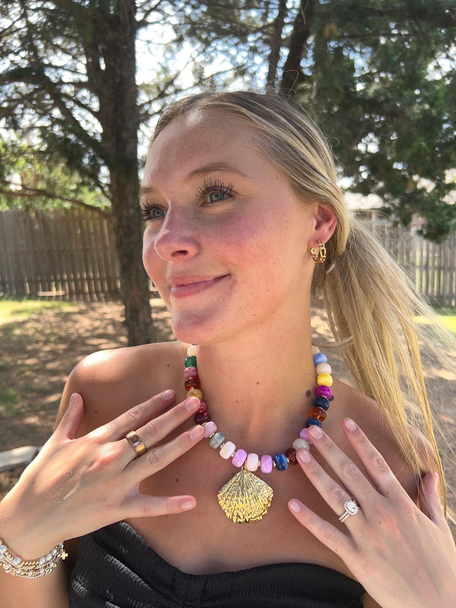I love the chunky necklace trend!! Such a good statement piece for summer 🩷🐚🦀