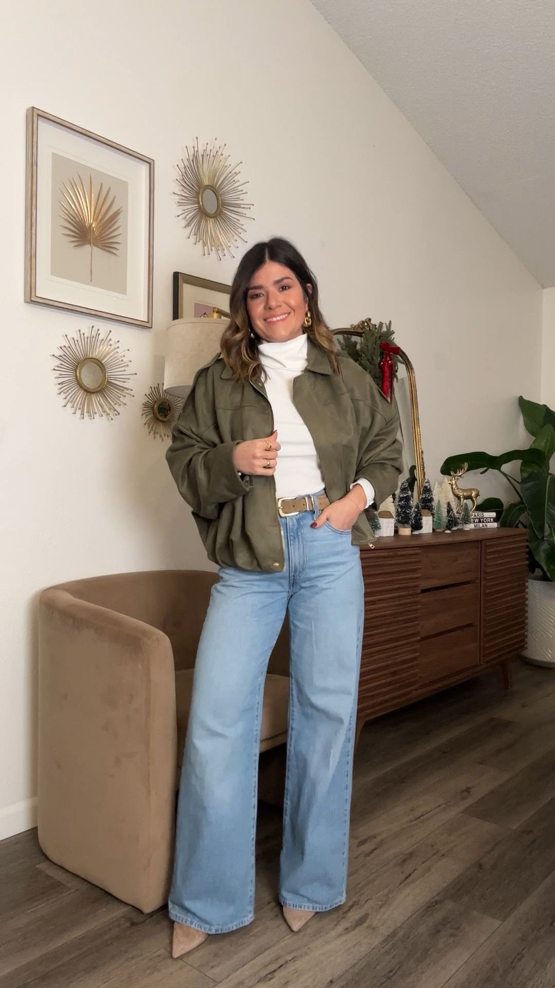 Take 30% off my conch waist baggy jeans by Levi’s! They are so flattering and comfy! They run tts. Order your regular size.
Top size small
Jacket size small
Jeans size 25/31

#LTKootd #LTKHoliday #LTKSaleAlert