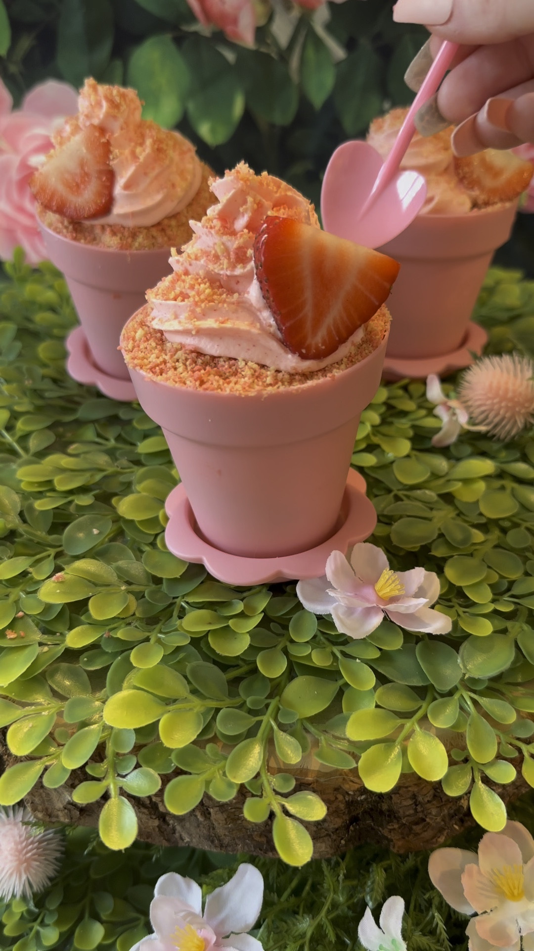 These strawberry dirt cakes are so delicious and the pots make them perfect for a party! 

#LTKFind #LTKSeasonal