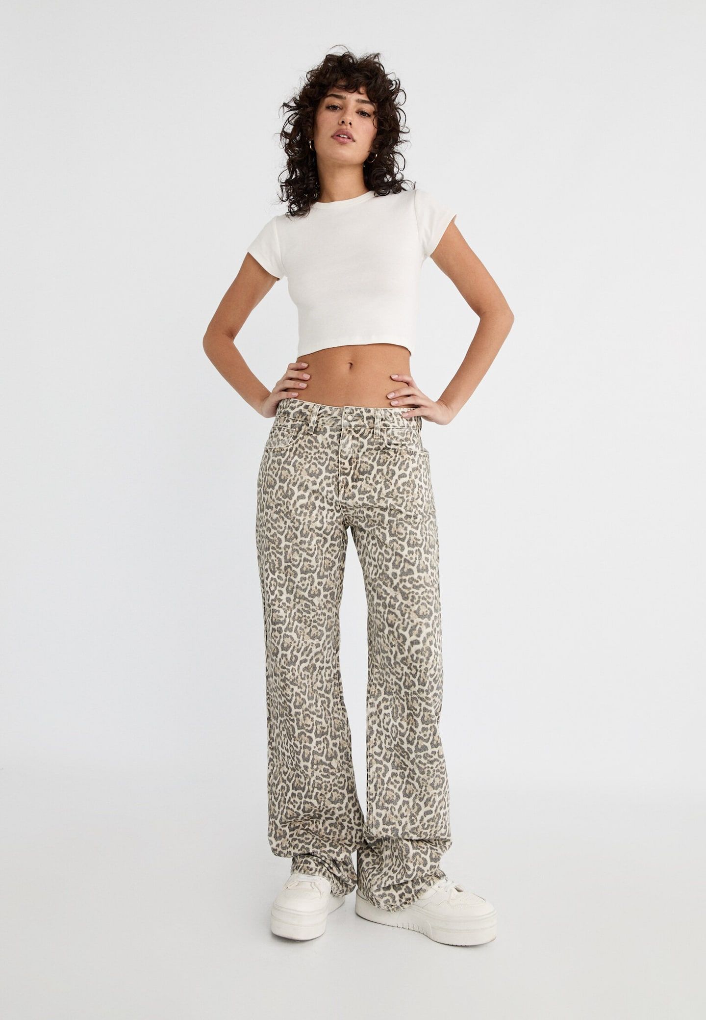 Straight leopard print trousers - Women's fashion | Stradivarius United Kingdom | Stradivarius (UK)