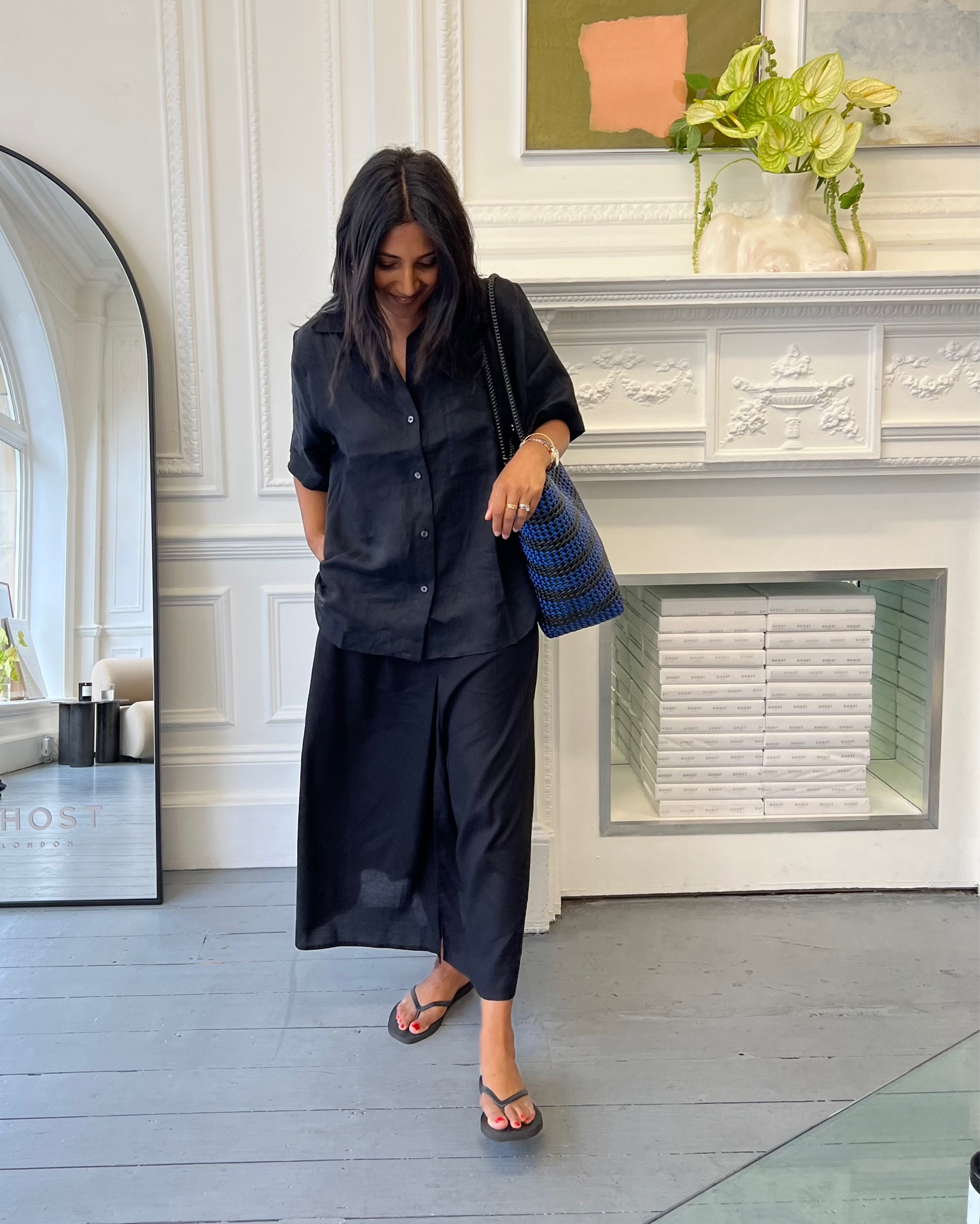 Linen shirt, black linen shirt, button through shirt, linen skirt, wrap skirt, black linen skirt, black flip flops, flip flops, weave bag, black and blue bag, linen outfit, black outfit, monochrome outfit, boden, Arket, nobody’s child, fat face

#LTKstyletip #LTKeurope #LTKSeasonal