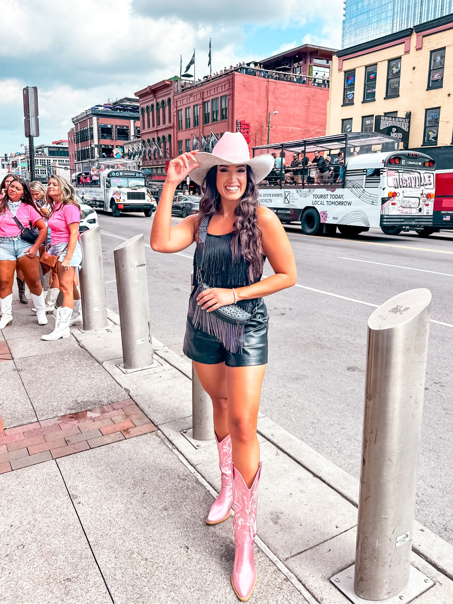 Nashville baby! 🫶🏼🎵

#LTKfindsunder100 #LTKstyletip #LTKSeasonal