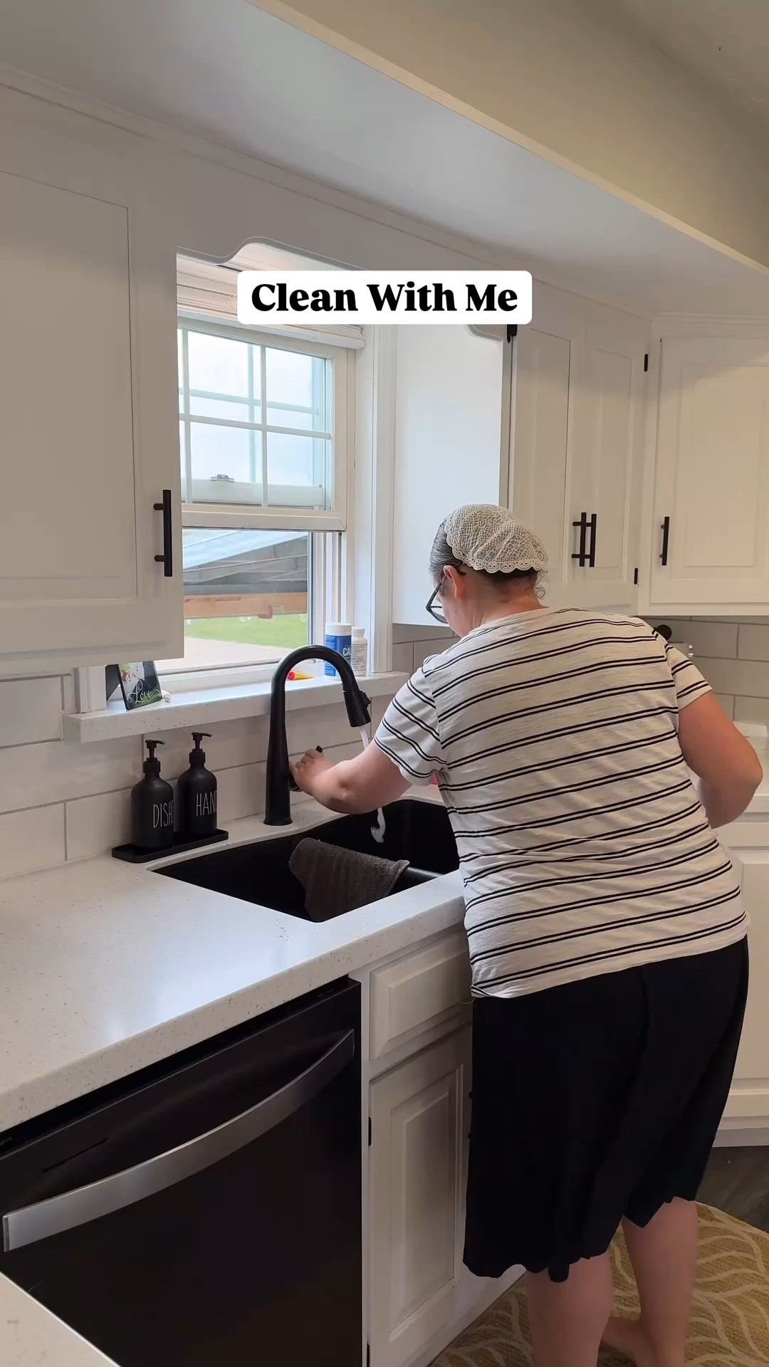 Around here we don’t like to clean, but we like a clean house. So does that mean I have to enjoy cleaning? Kind of. 

Since I don’t love to clean, I really try to find systems for cleaning that work well for me. It helps me stay on track and not get as overwhelmed. 🙌🏼
.
.
.
.
#cleaningmotivation #cleaningtipsandtricks #tidyhome #cleaningroutine #cleanhomehappyhome 

#LTKFindsUnder100 #LTKHome #LTKSeasonal
