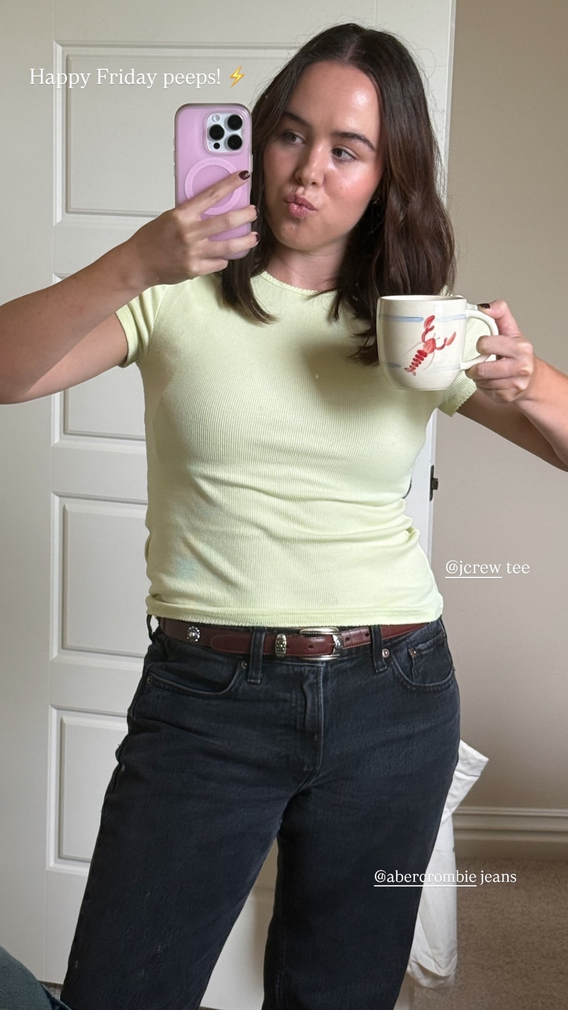 Happy Friday peeps! ⚡️ @jcrew tee @abercrombie jeans