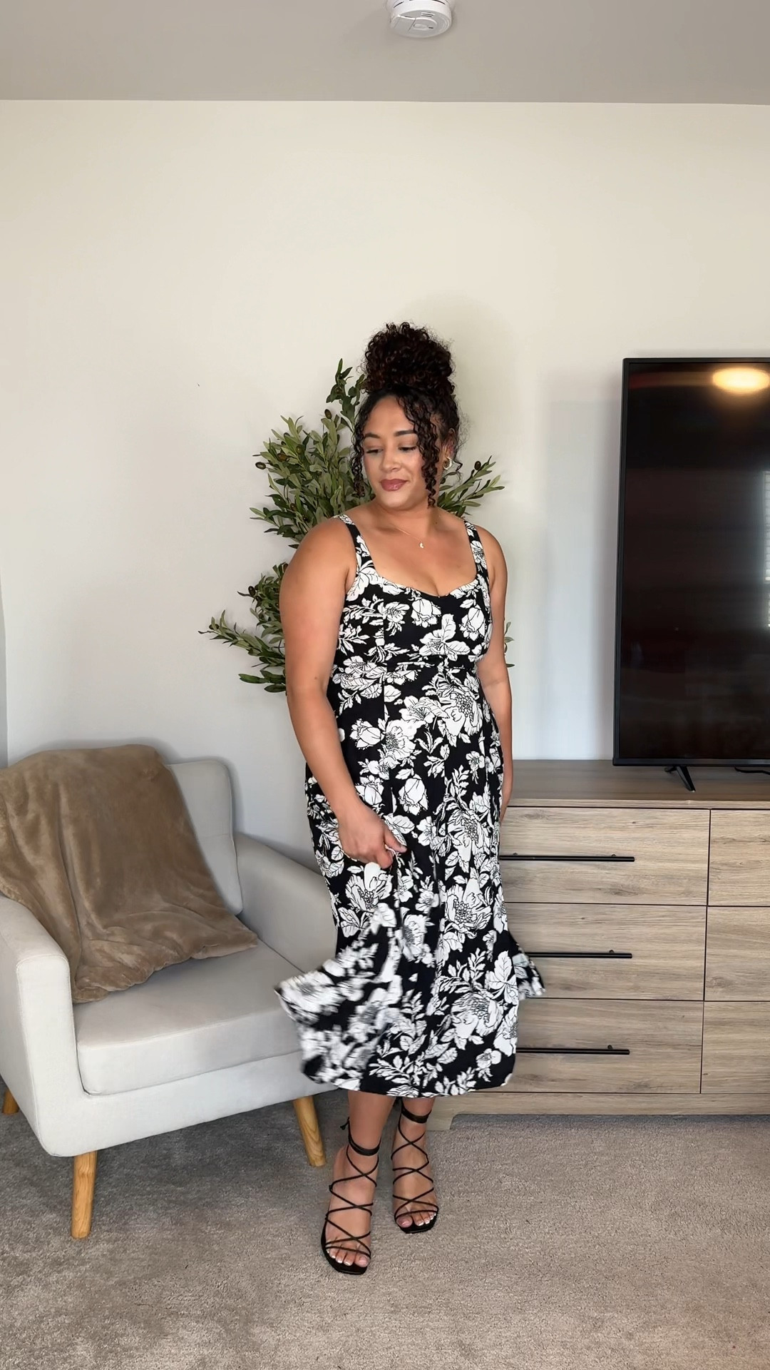 Wearing a size medium in this dress #oldnavy #oldnavystyle #oldnavyhaul