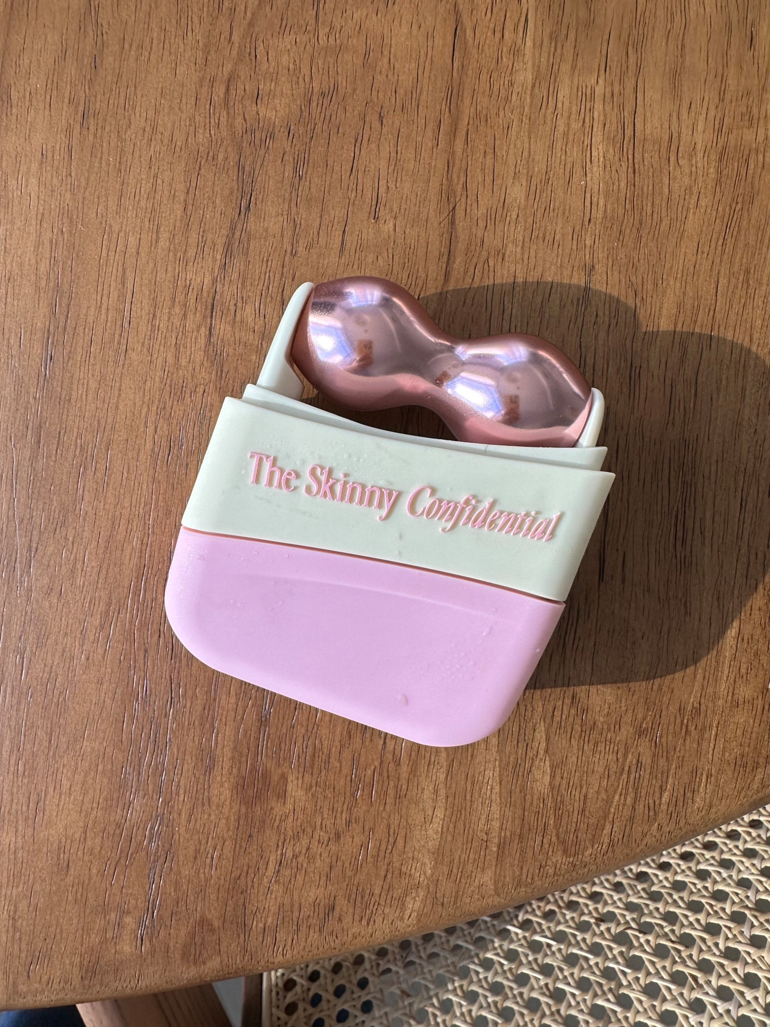 I refuse to get pregnancy face so I’m trying the new Skinny Confidential ice roller and contour wand and I’m obsessed it feels sooo good 

#LTKBeauty