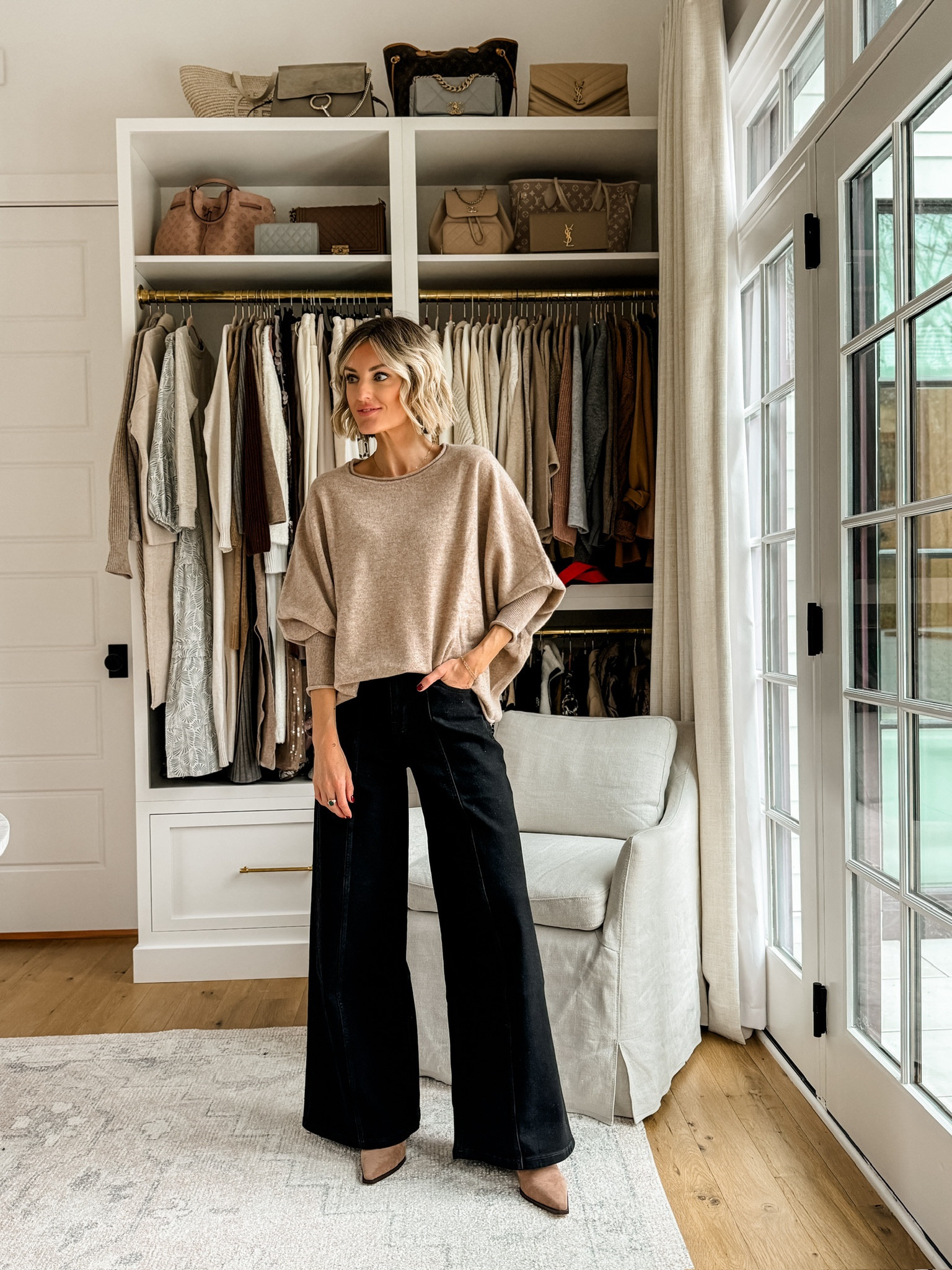 I love the batwing style of this sweater! Such a great staple piece to have in your closet! Wearing S/25


Loverly grey, jeans, winter outfit, sweater, boots 

#LTKStyleTip #LTKSeasonal