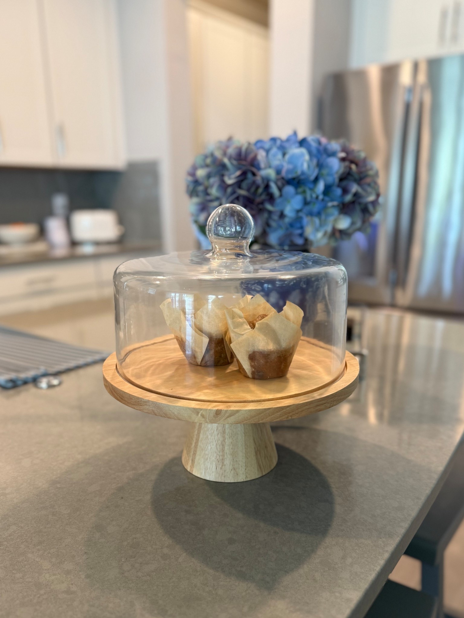 🎂 🧁 🍰 stand 

#LTKFamily #LTKHome #LTKSaleAlert