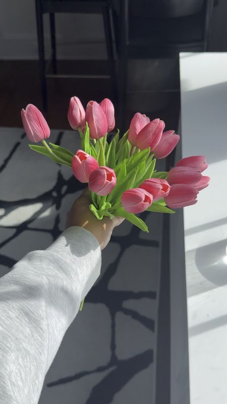 I’ve fooled so many with these faux tulips. Great home decor for spring and summer. 

#LTKstyletip #LTKhome #LTKSeasonal