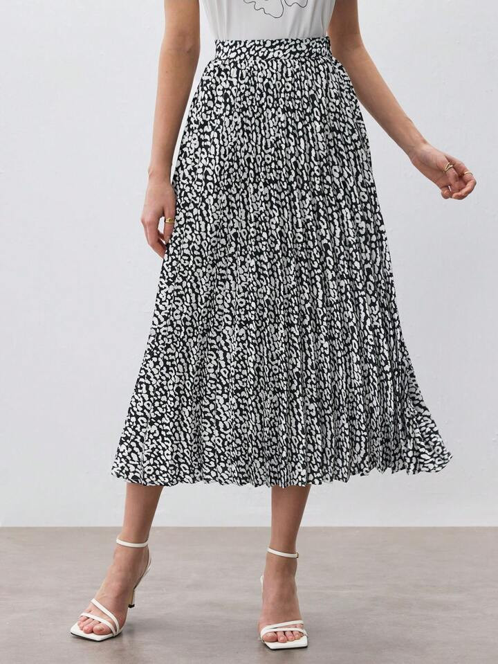 SHEIN BIZwear Leopard Print Flare Hem Skirt | SHEIN