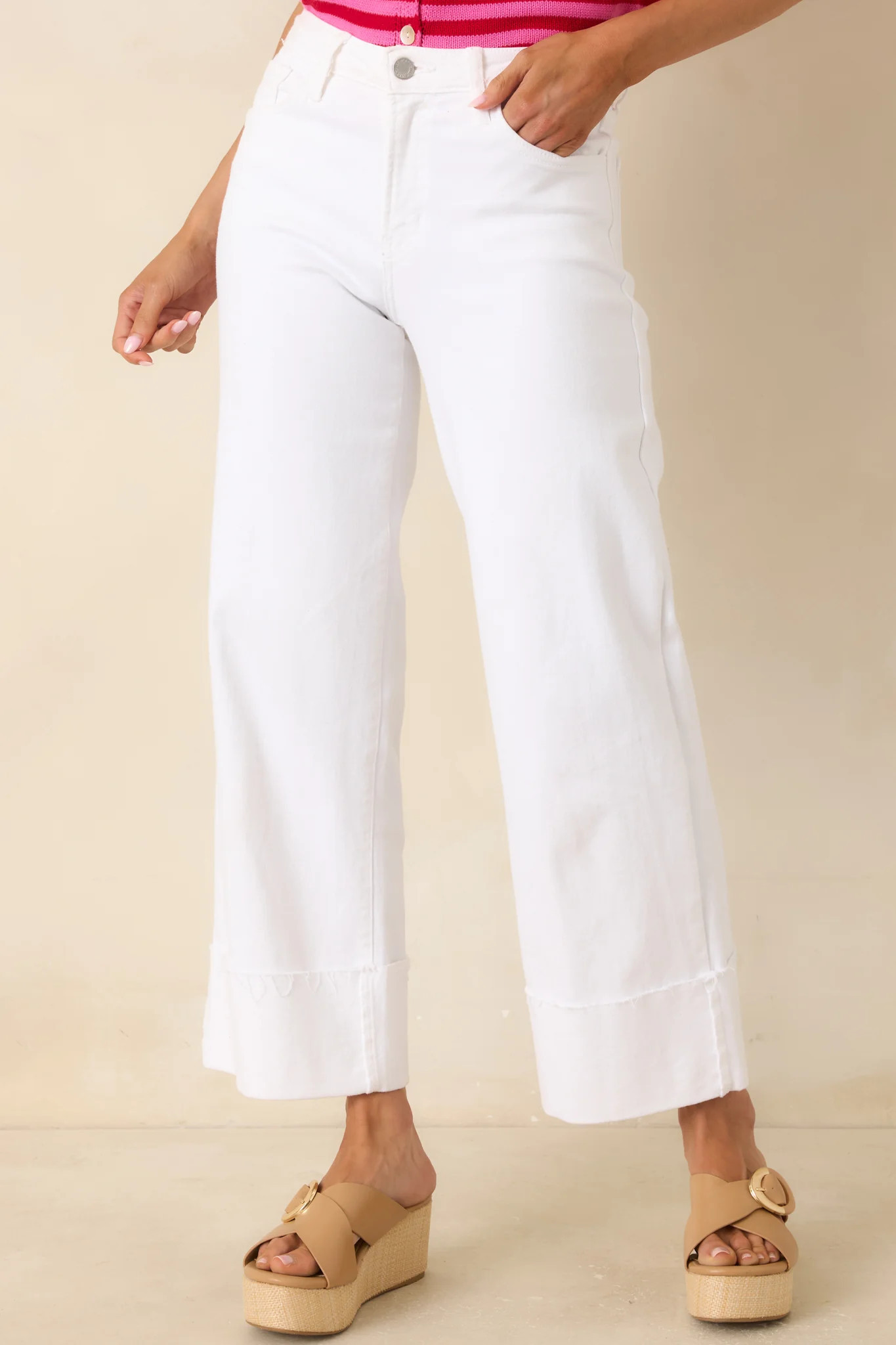 Best I've Seen White Stretch Wide Leg Cuffed Jeans - 27 / White | Red Dress