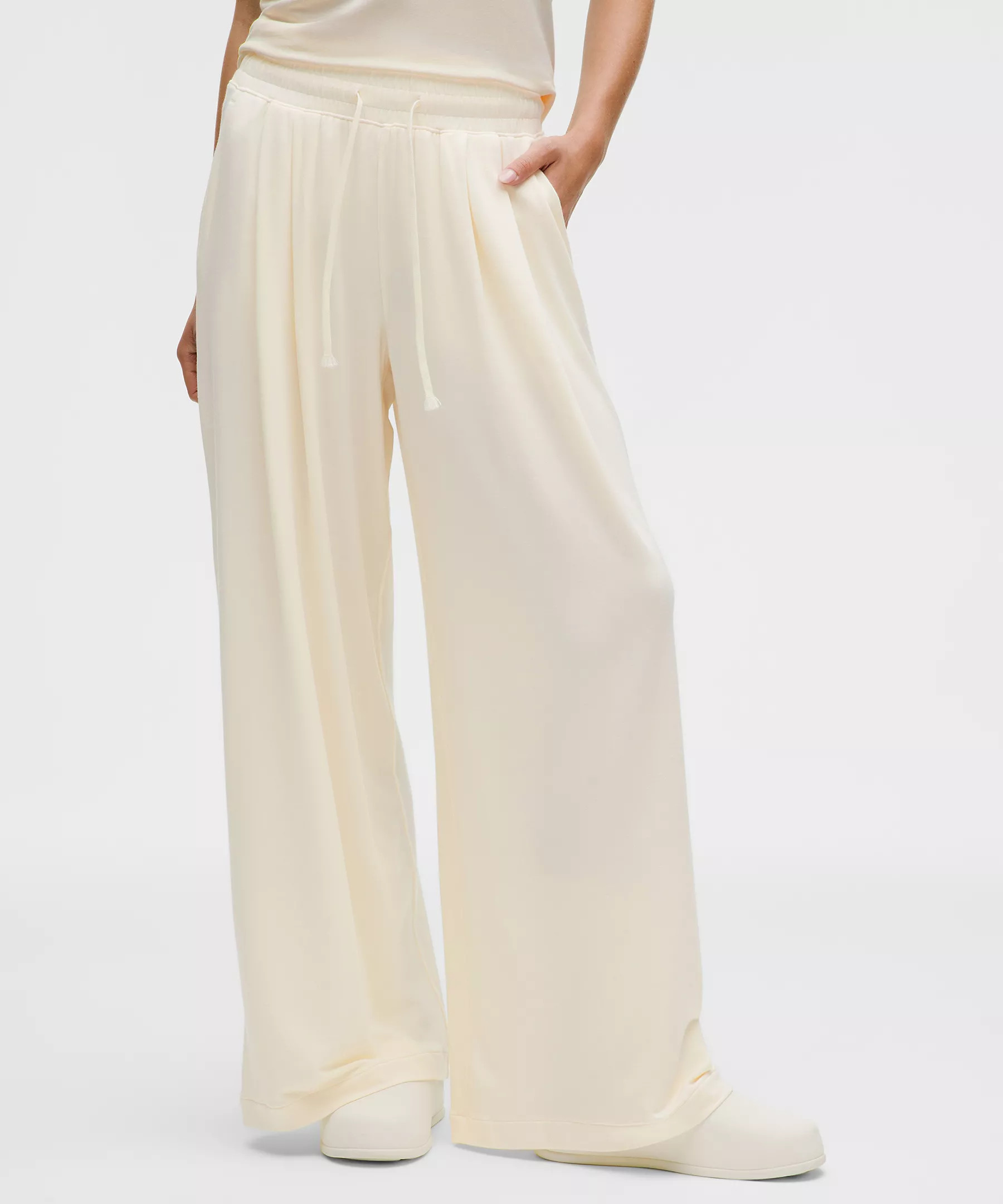 BeCalm High-Rise Pleated Extra-Wide Leg Pant | Lululemon (US)