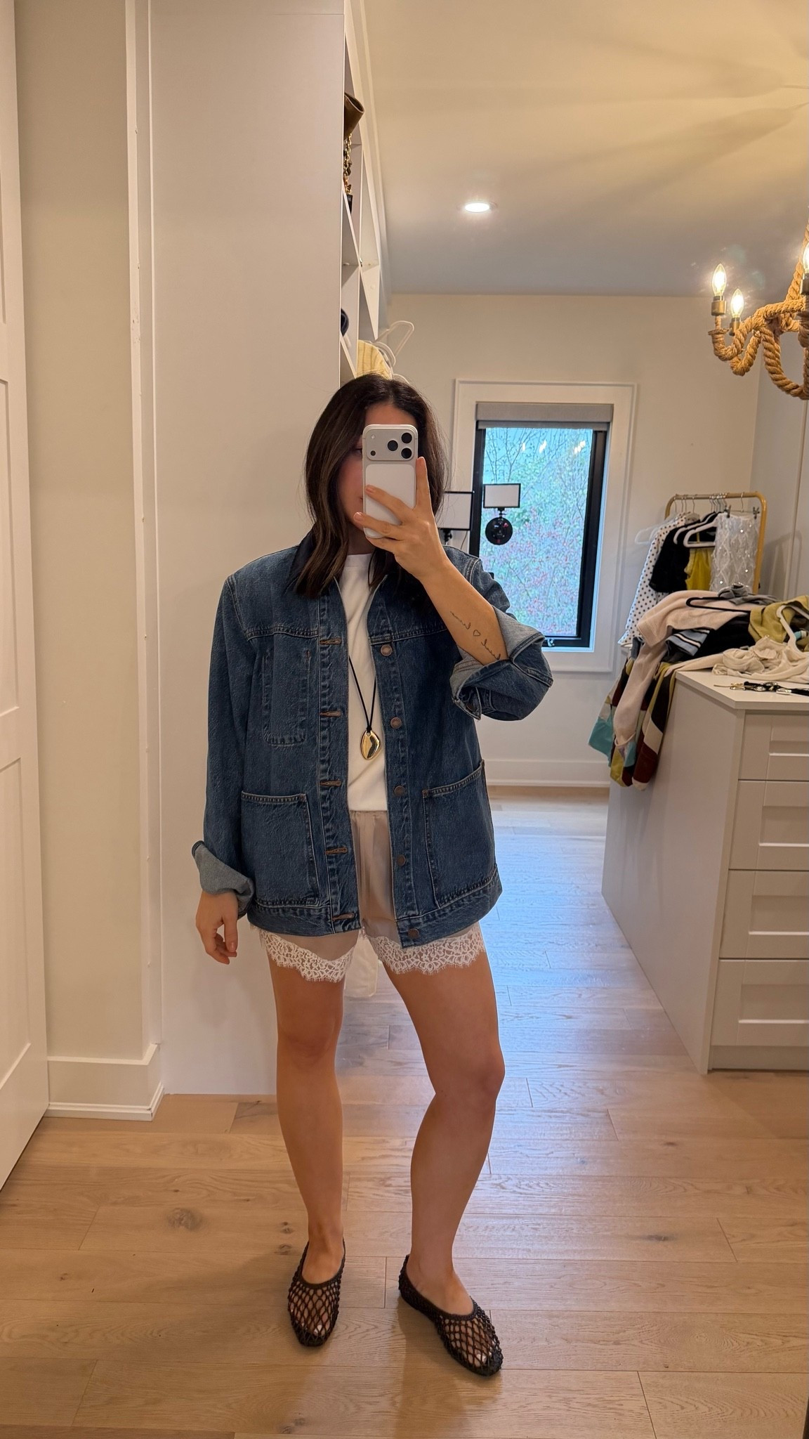 Denim jacket - XS
shorts - XS

#LTKcanada #LTKsummer #LTKworkwear