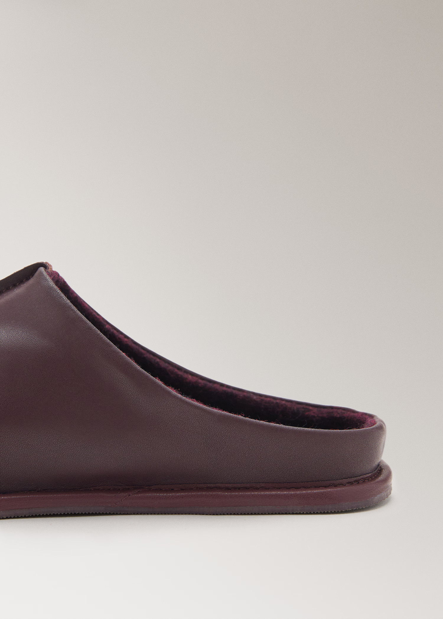 Leather clogs with stitching detail - Women | MANGO USA | Mango (US/MX/AU)