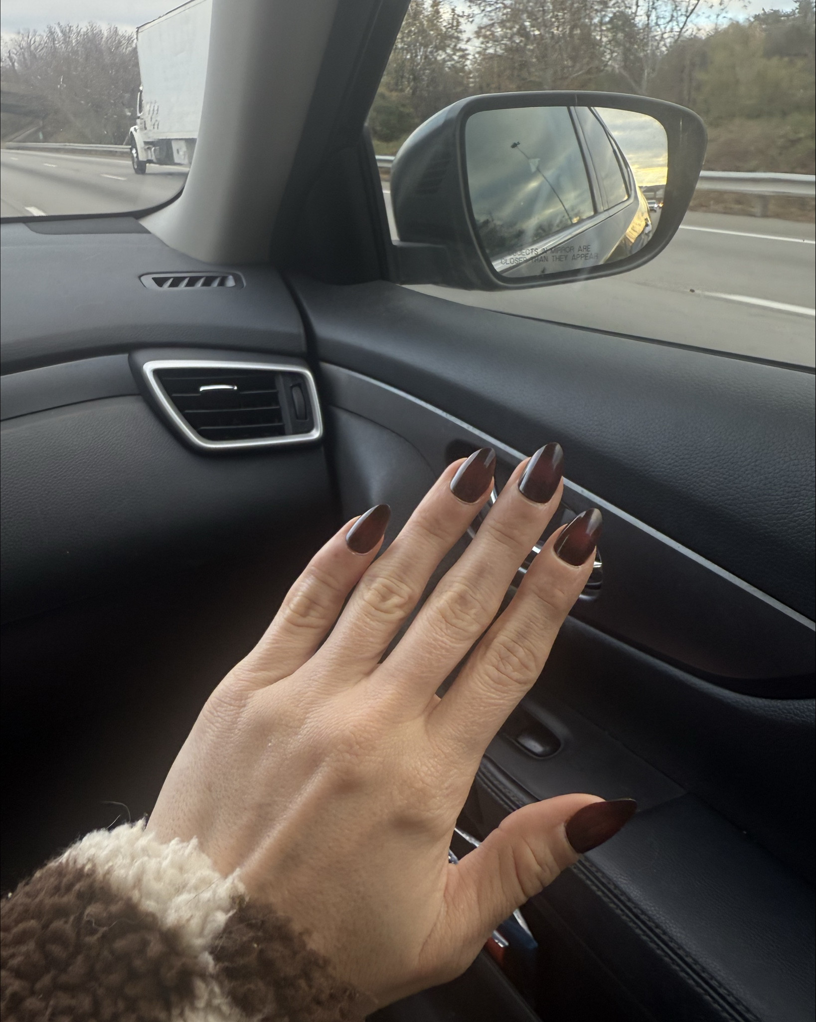 Chocolate 🍫 press ons 🤌🏼✨



#LTKHoliday #LTKselfcare #LTKGiftGuide