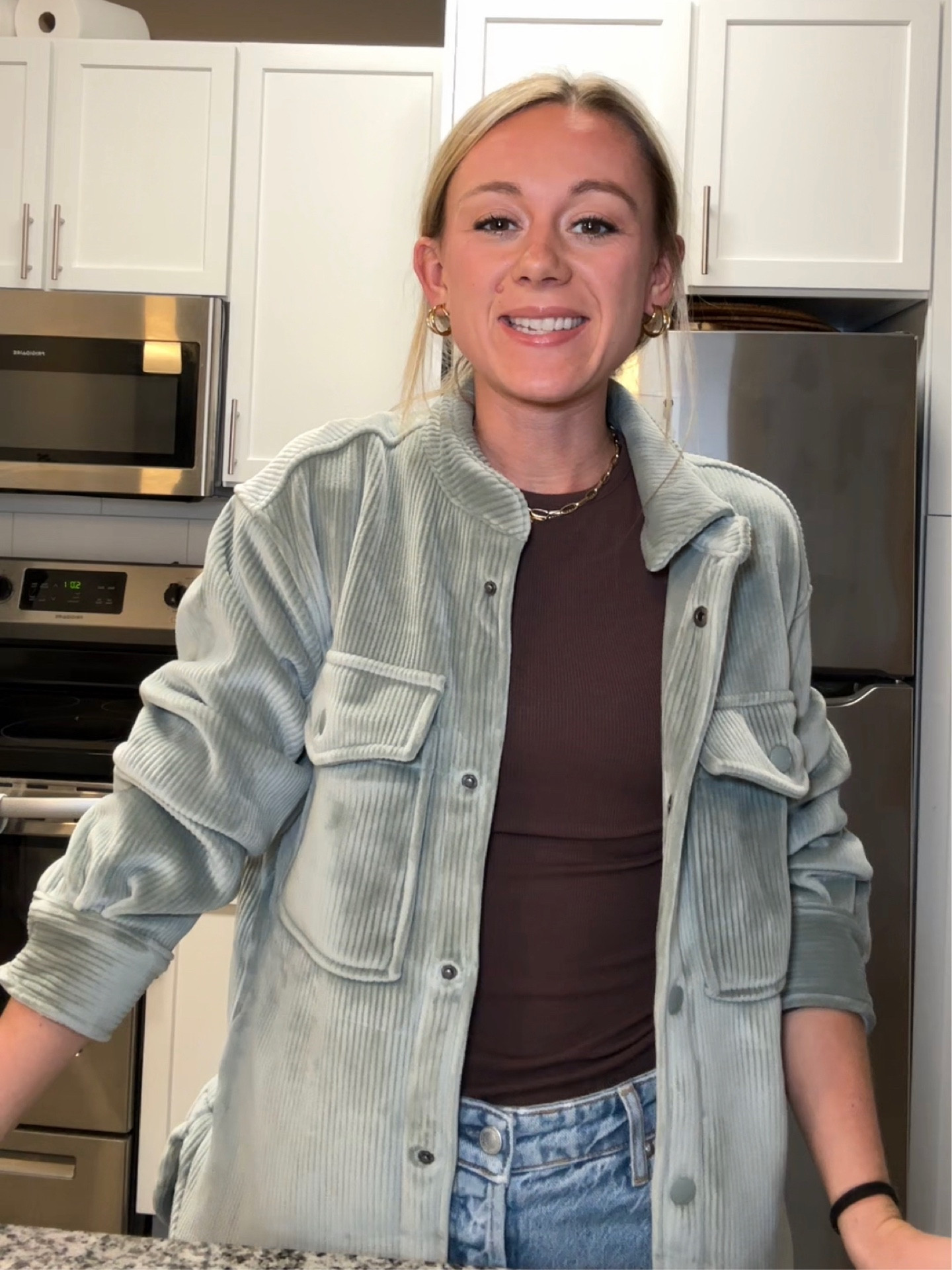 Small in shirt, small in corduroy shirt jacket!

lip gloss: pistachio 
Lip liner: work of art