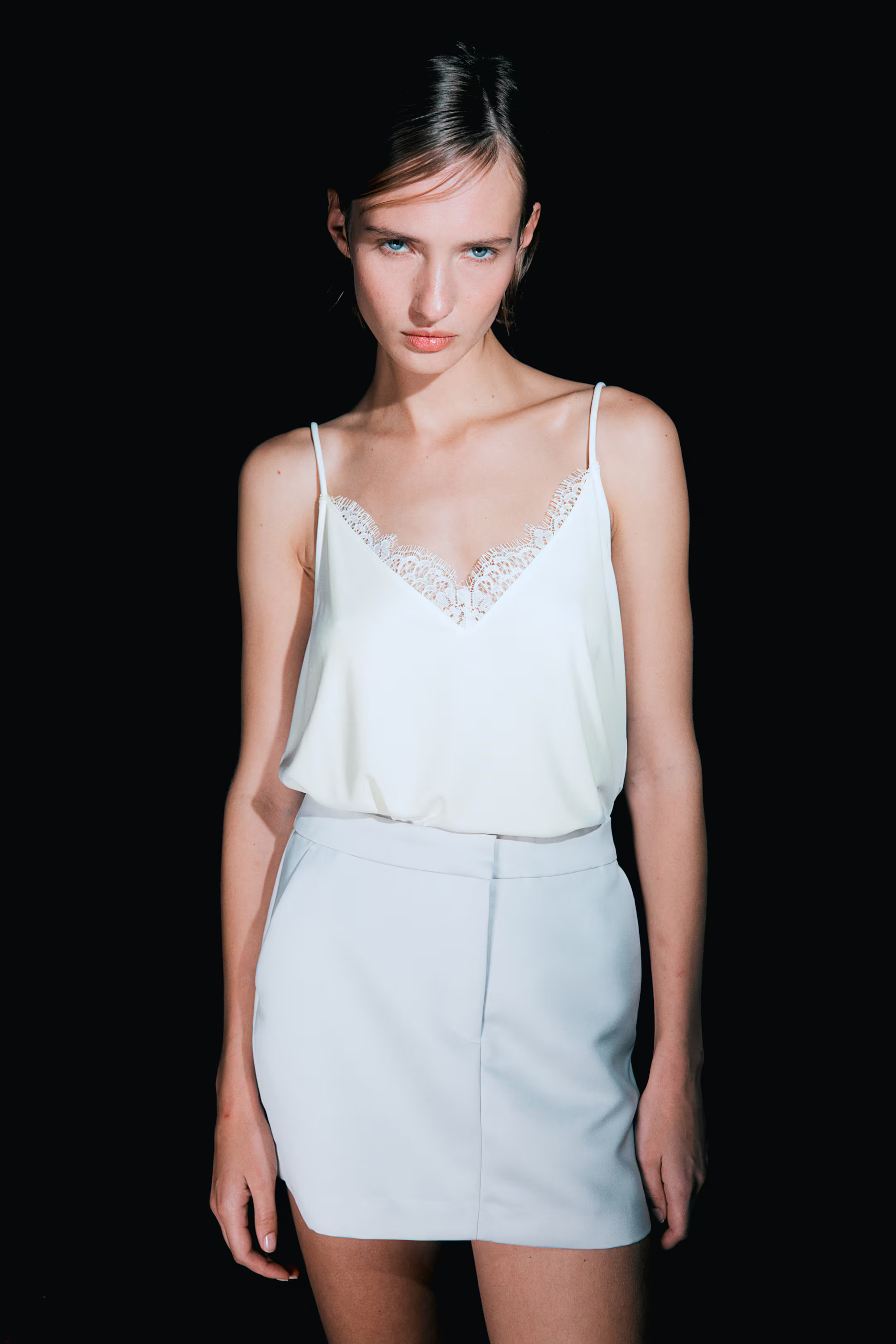 Lace-trimmed cami top | H&M (UK, MY, IN, SG, PH, TW, HK)