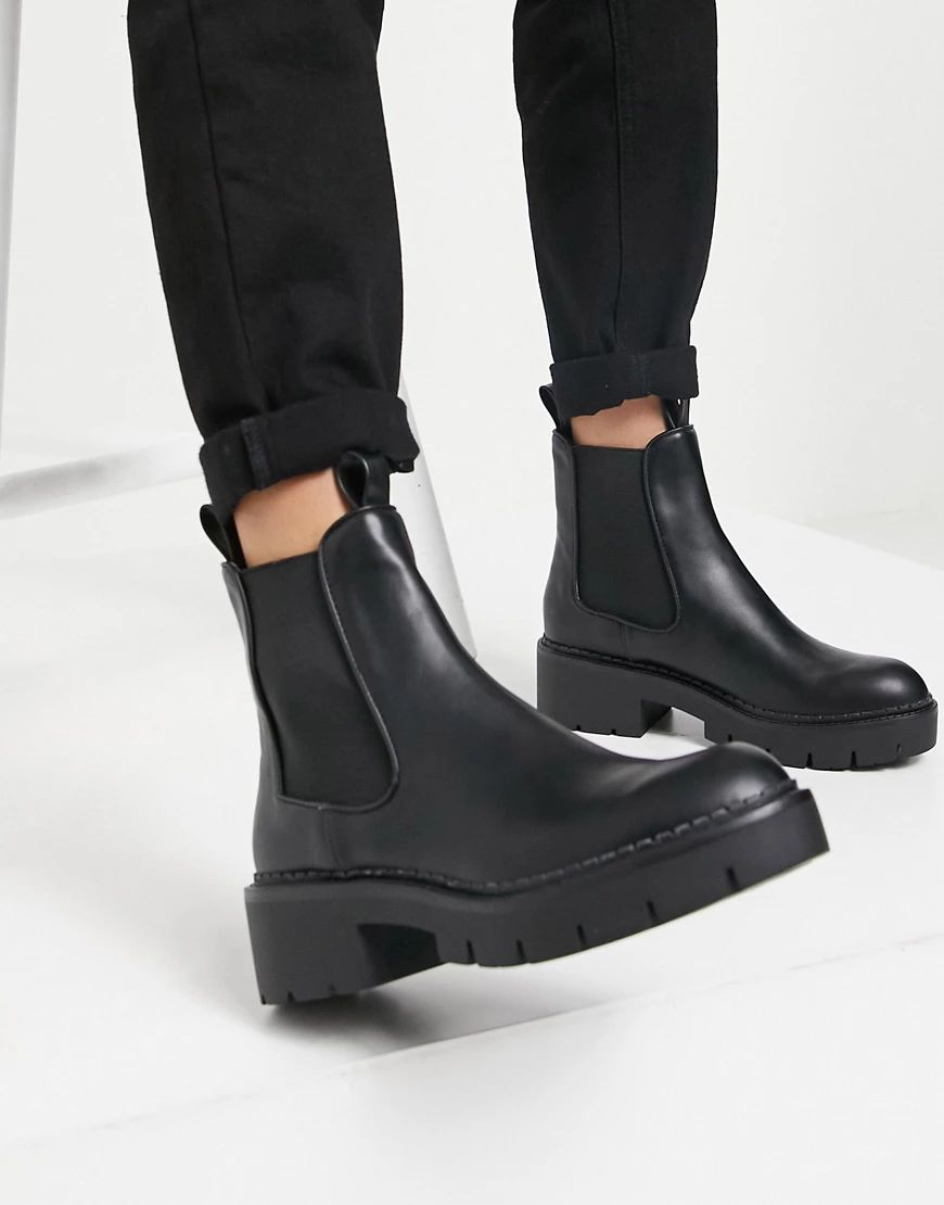 Pull&Bear chunky chelsea boots in black | ASOS (Global)